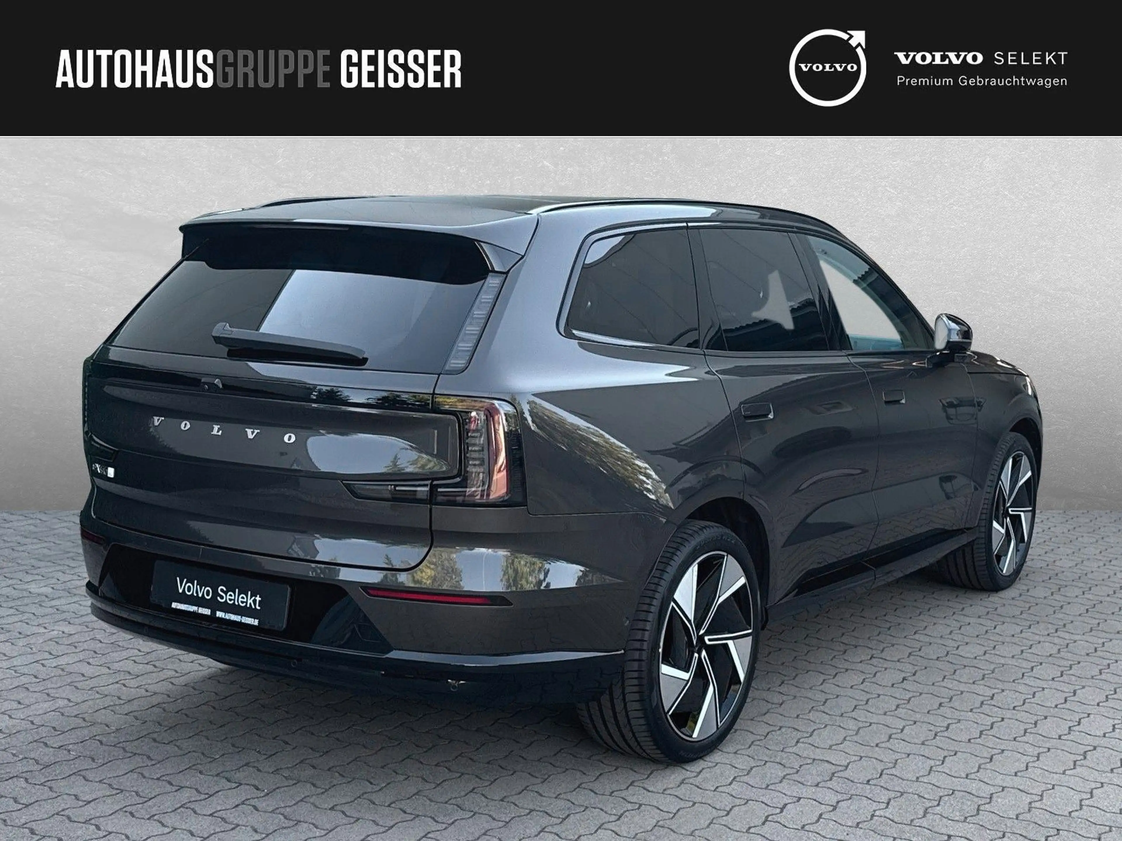 Volvo EX90 Plus Twin Motor Performance AWD 7-Sitzer — photo 7
