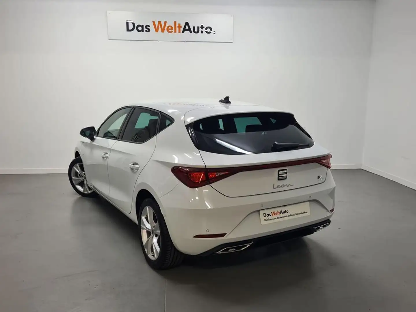 SEAT Leon 1.5 e-Hybrid S&S FR XM DSG-6 204 Blanc - 2