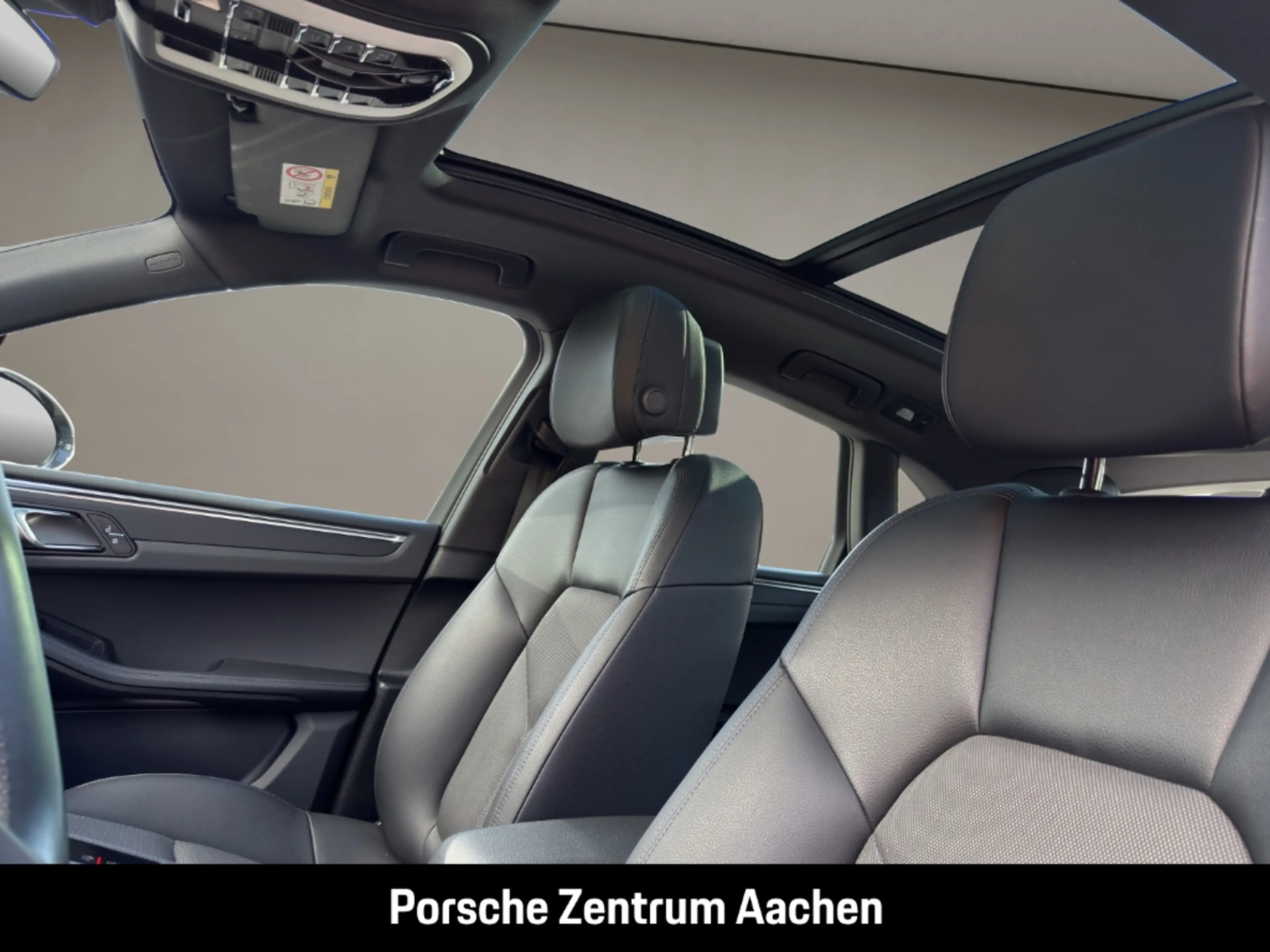 Porsche Macan — photo 19