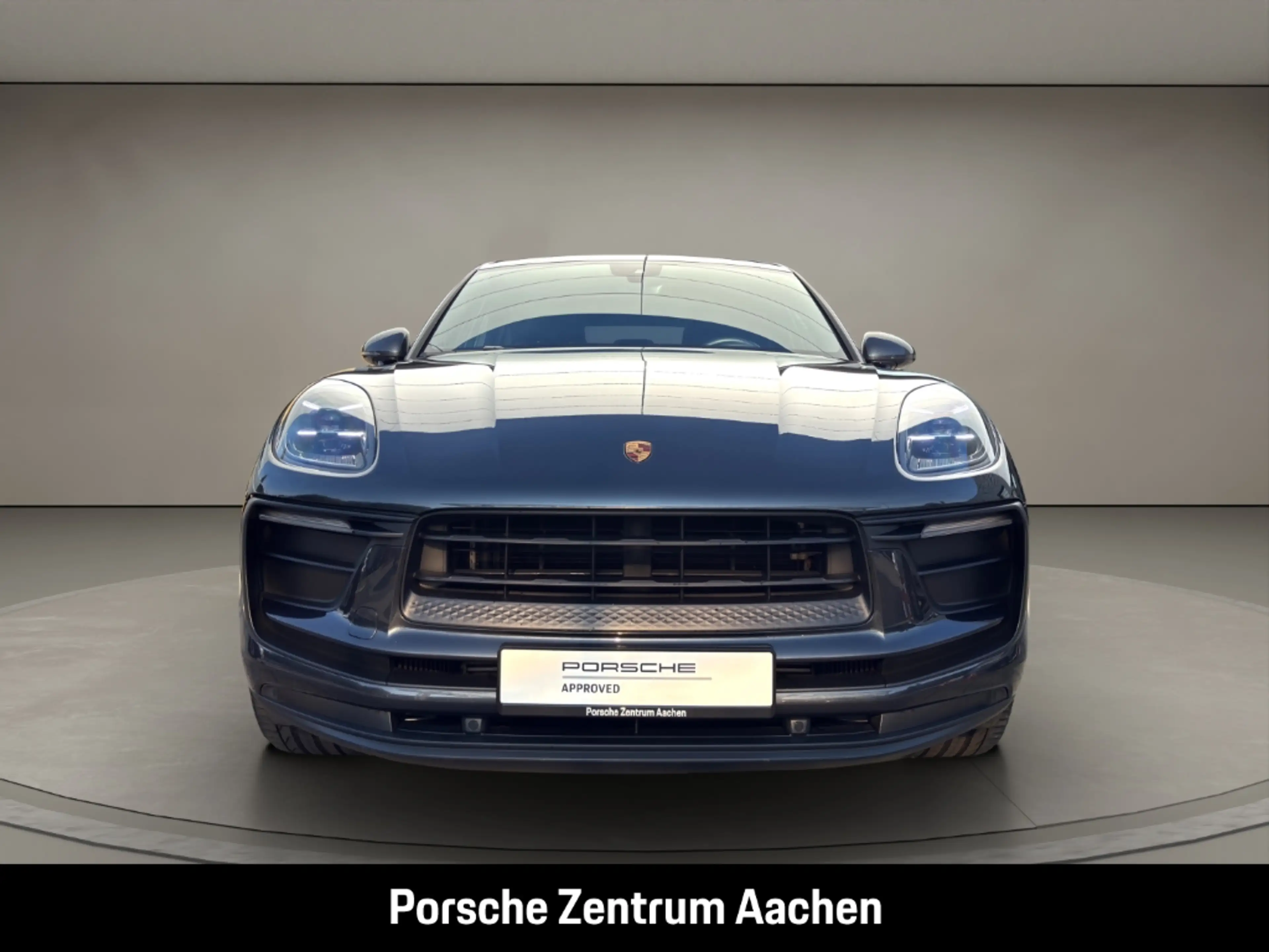 Porsche Macan — photo 4