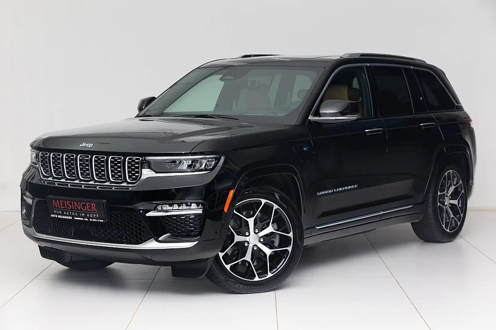 Jeep Grand Cherokee 2.0 PHEV 13,3kWh 380 PS AT 4xe Summit Reserve Schwarz - 1