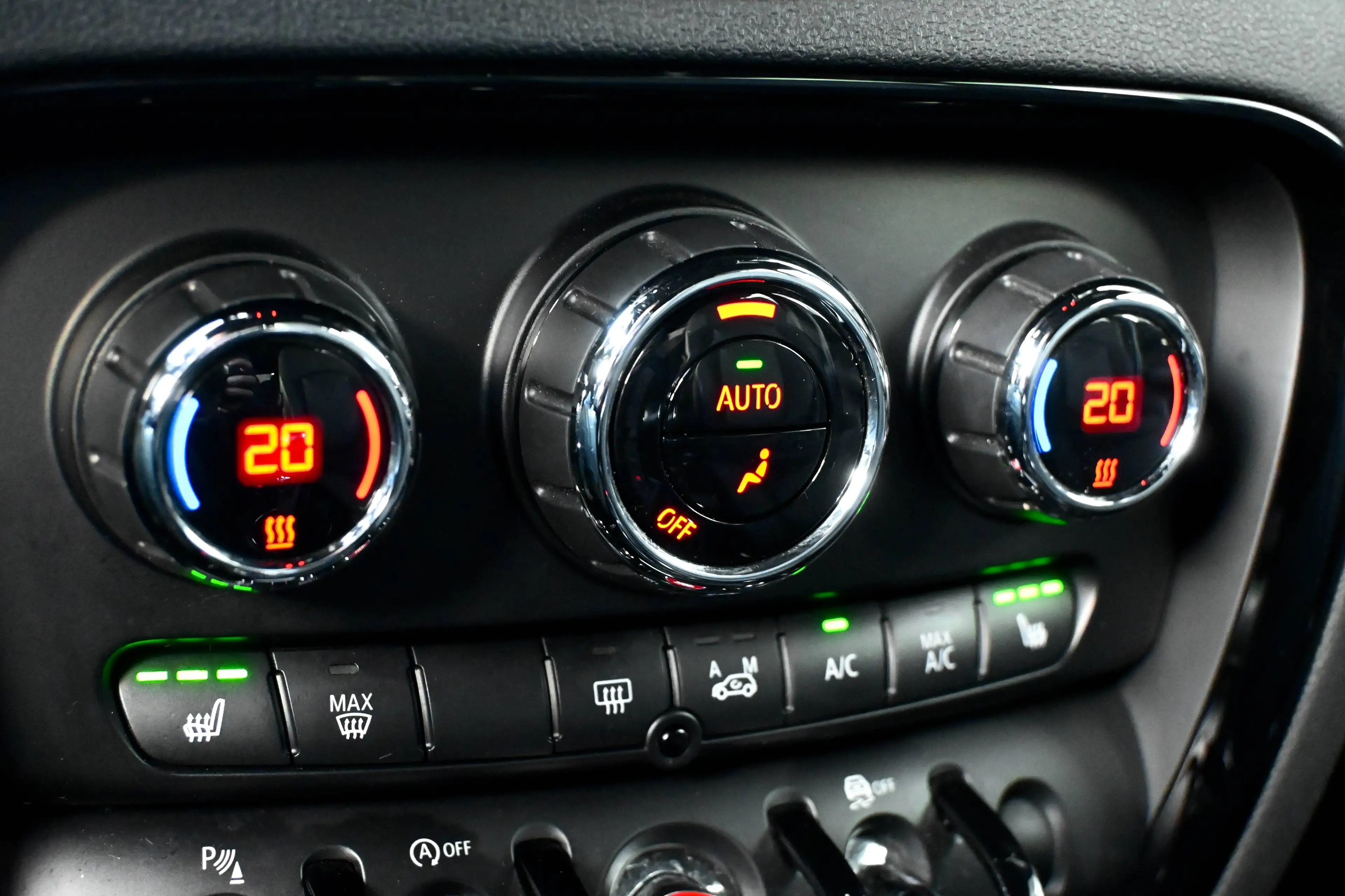 MINI One Clubman 1.5i - ParkeerSensor - 19"Alu - Leder - Zetelverwarming - Bluetooth - BotsPreventie — photo 15