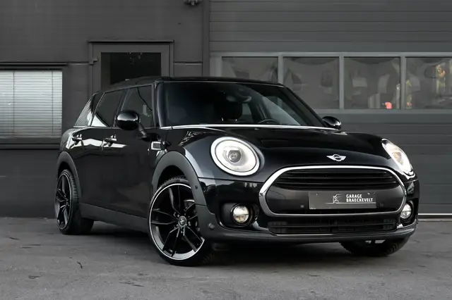 MINI One Clubman 1.5i - ParkeerSensor - 19"Alu - Leder - Zetelverwarming - Bluetooth - BotsPreventie