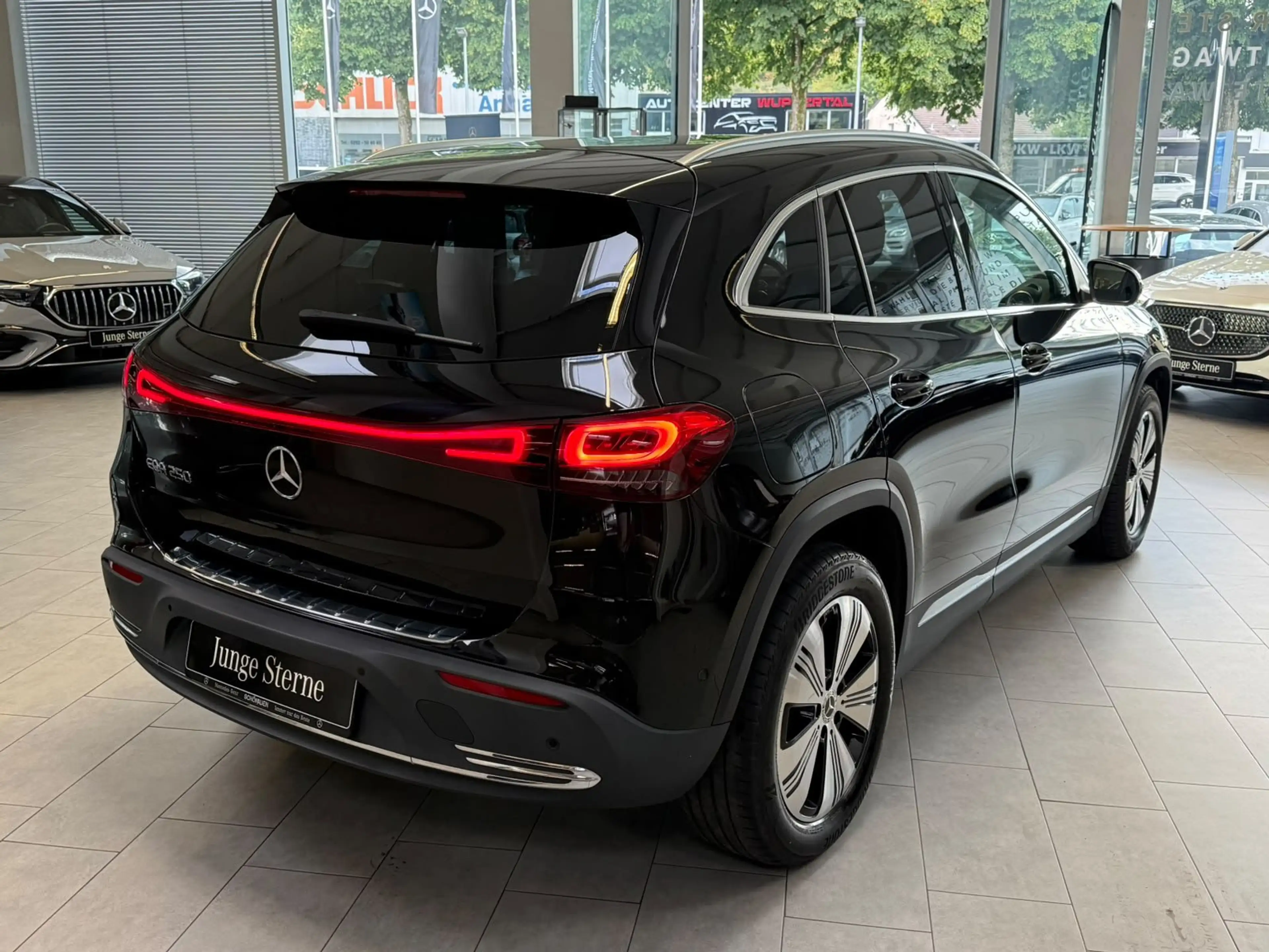 Mercedes-Benz EQA 250 Progressive KAMERA+TOTW+LED+CARPLAY+DAB — photo 7