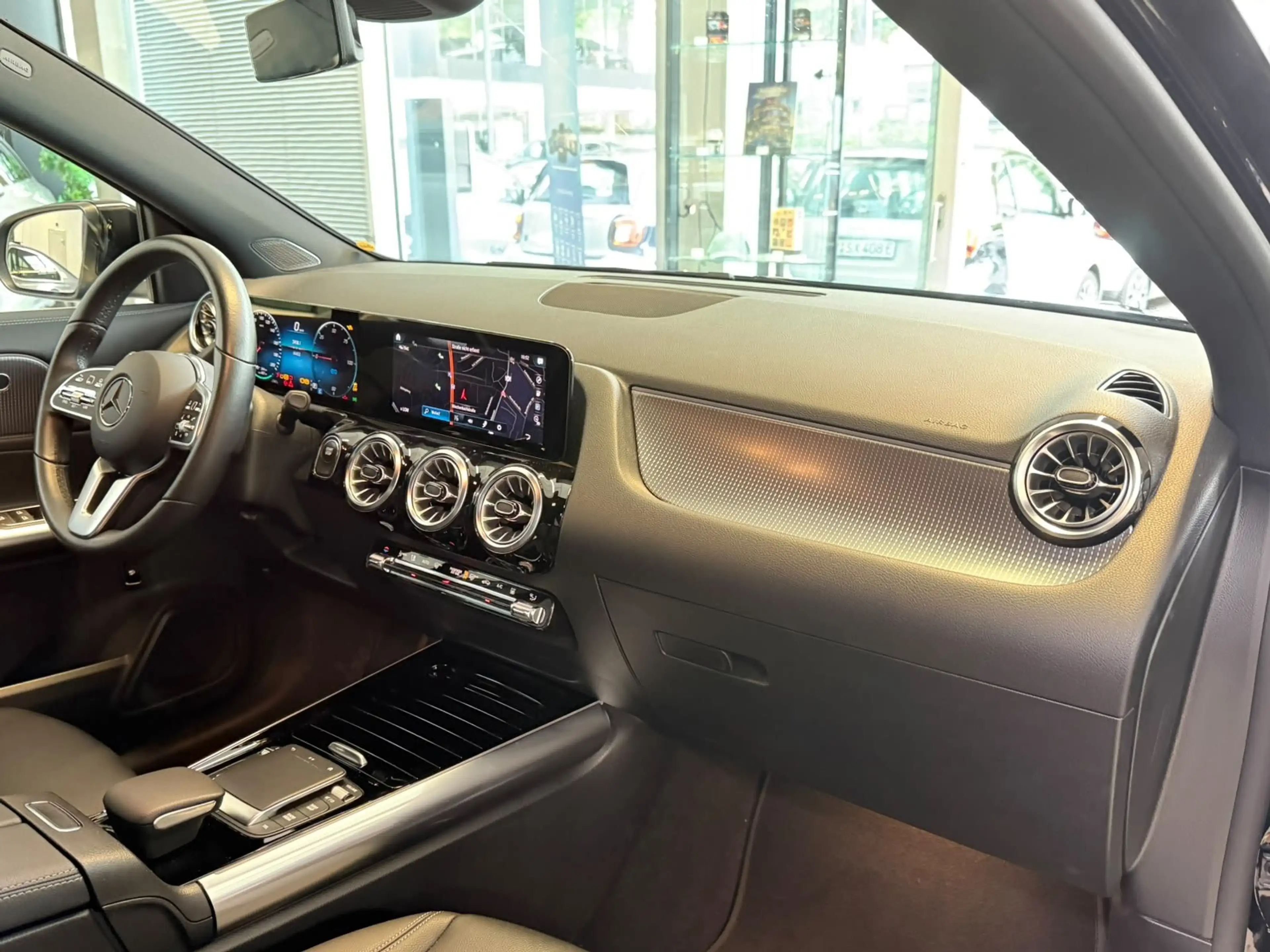 Mercedes-Benz EQA 250 Progressive KAMERA+TOTW+LED+CARPLAY+DAB — photo 11