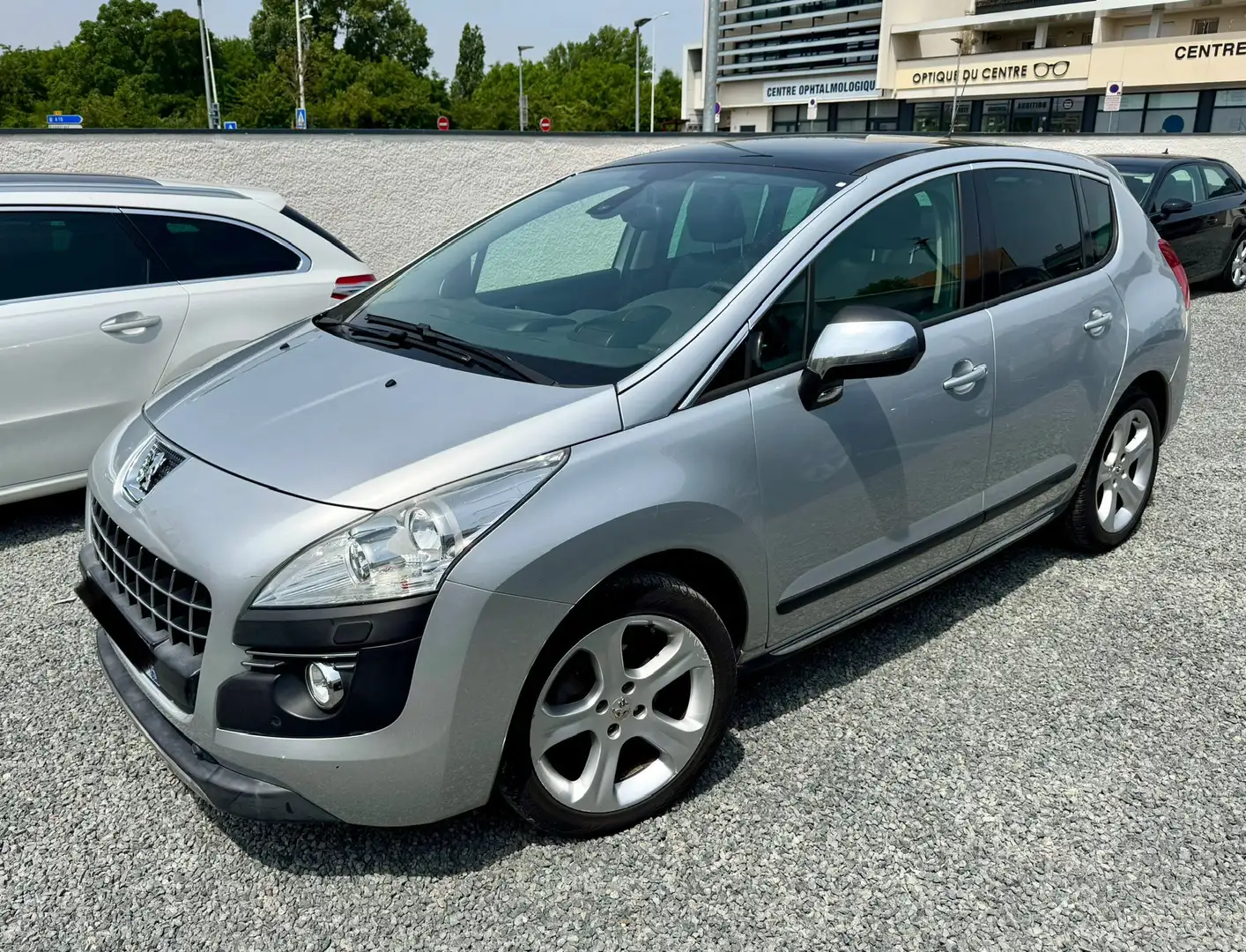 Peugeot 3008 1.6 HDi 16V 112ch FAP Féline - 1