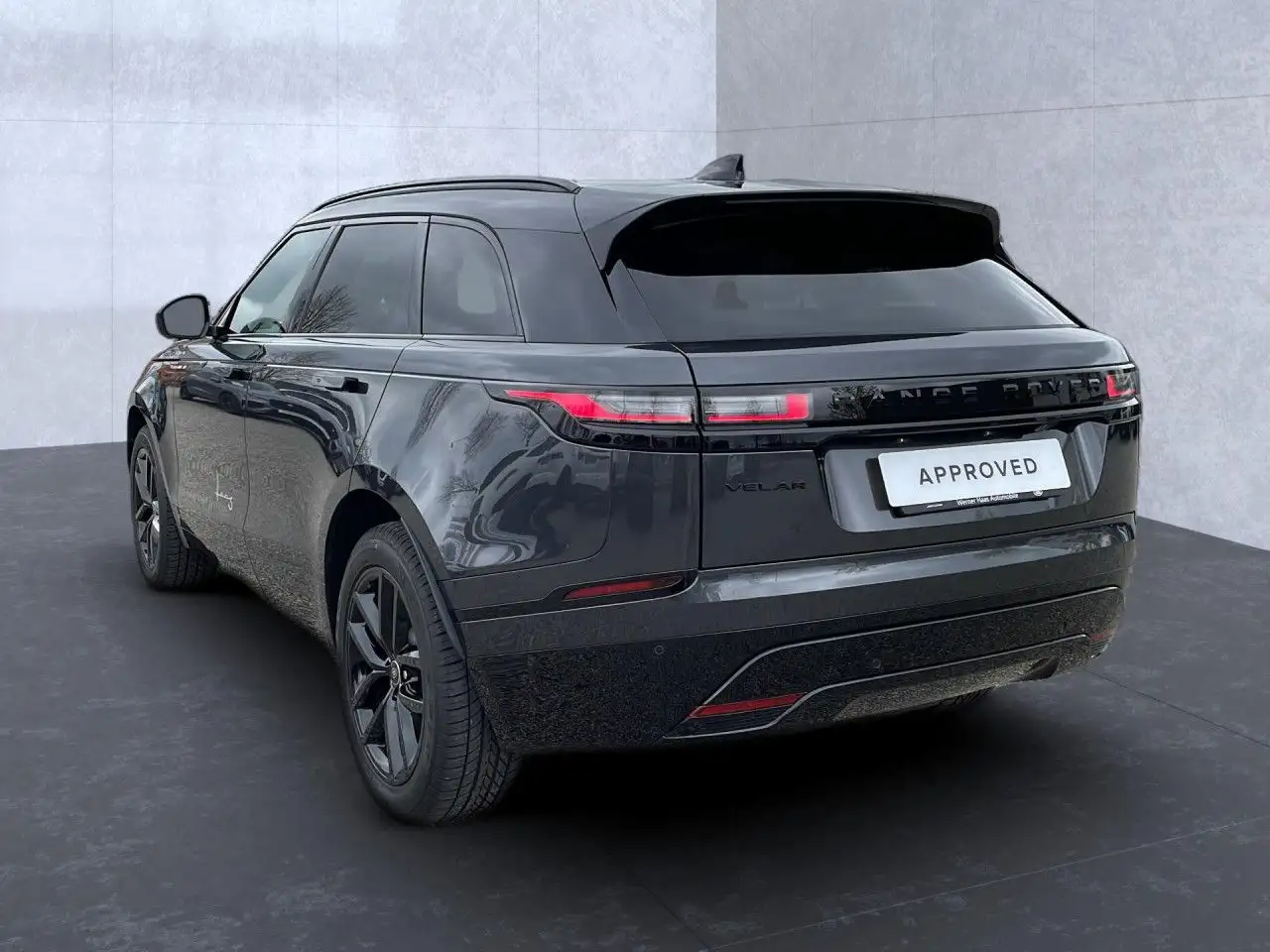 Land Rover Range Rover Velar 2026
