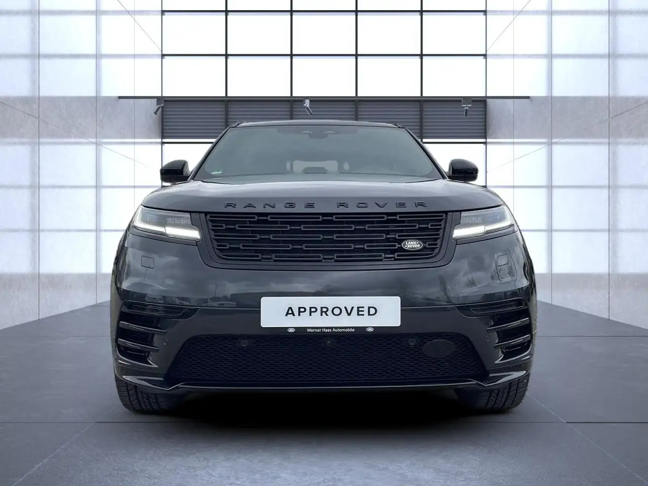 Land Rover Range Rover Velar 2026
