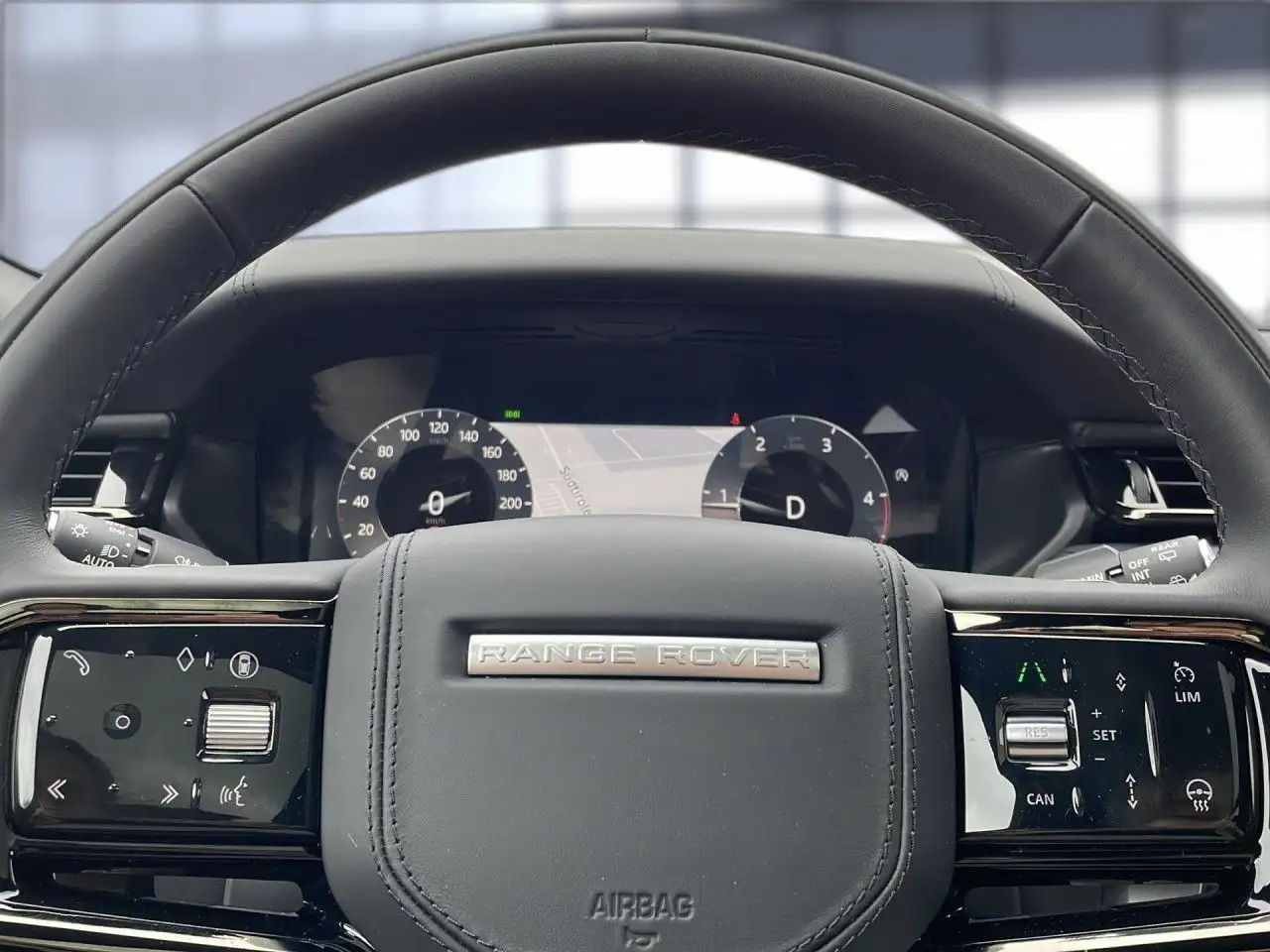 Land Rover Range Rover Velar 2026 — фото 11