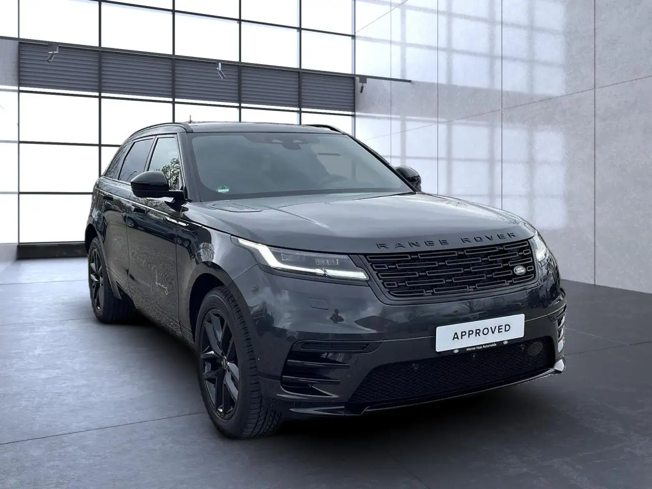Land Rover Range Rover Velar 2026