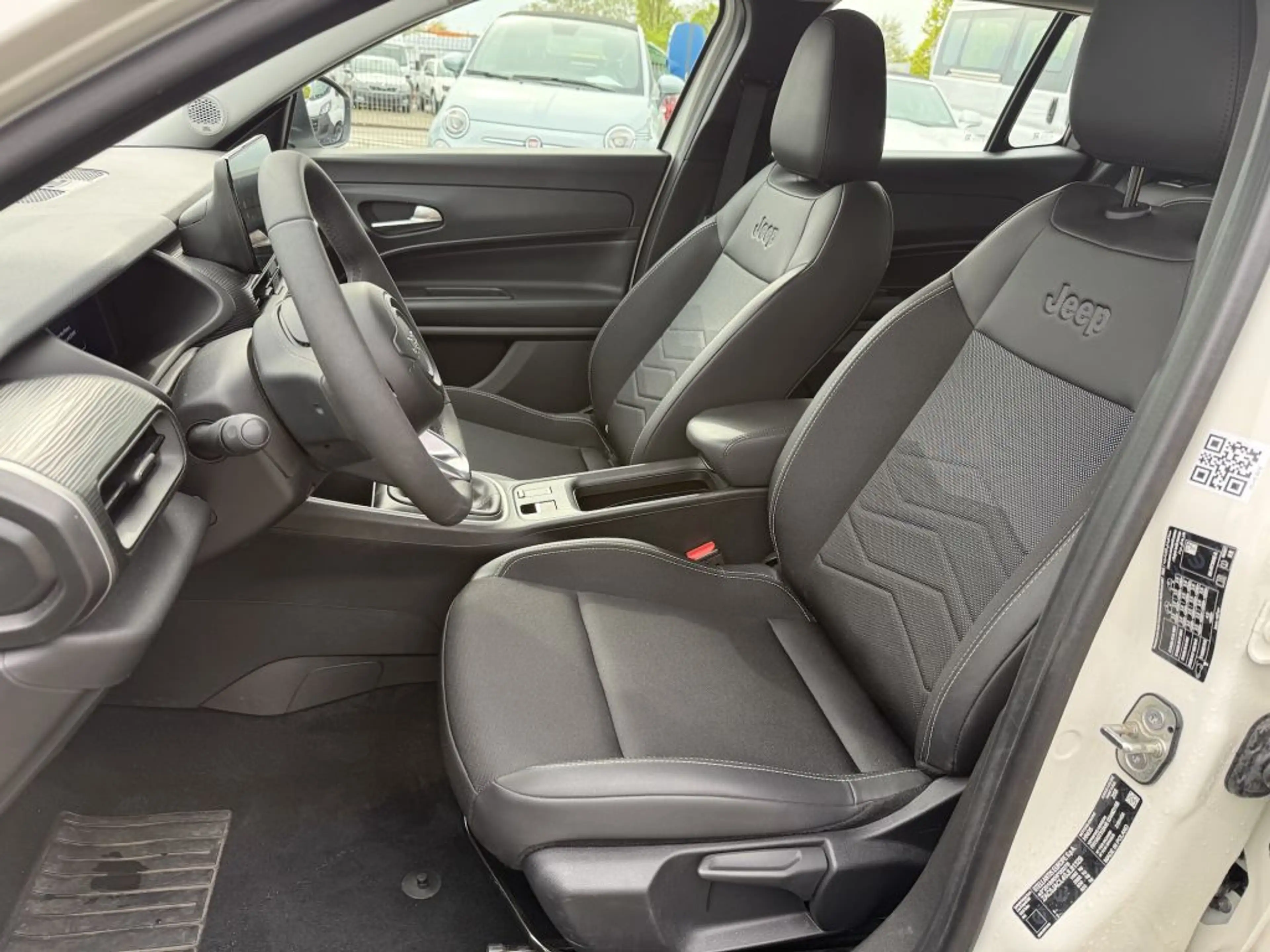 Jeep Avenger 1.2 GSE T3 Turbo-Benzin GDI Altitude — photo 12