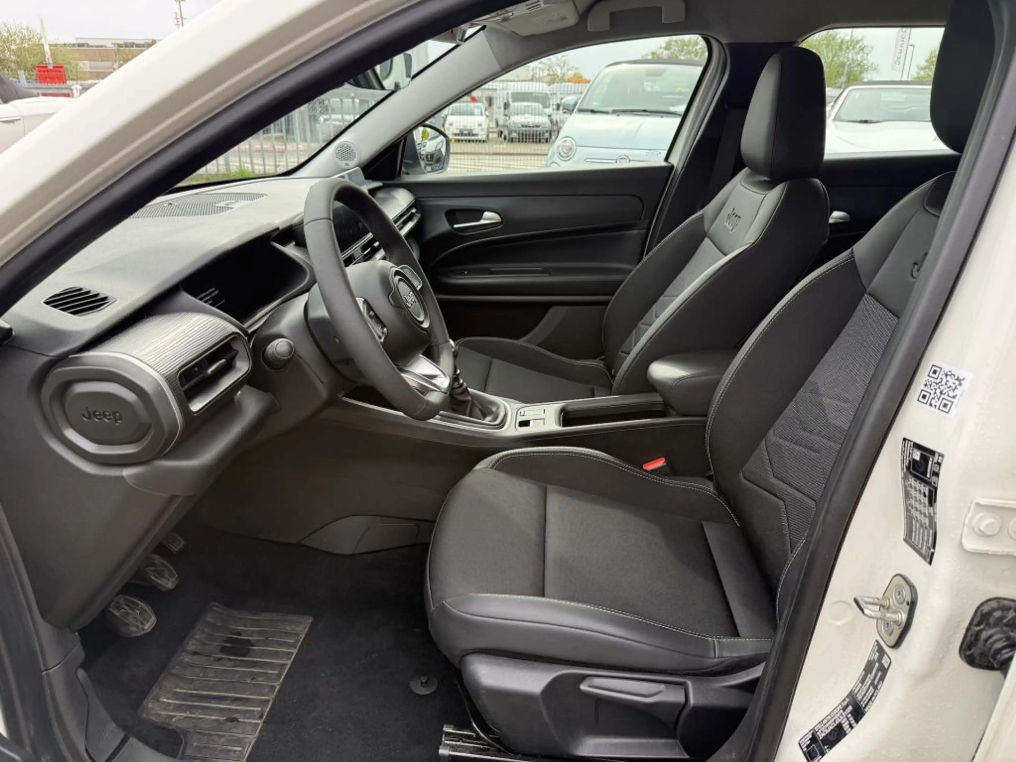 Jeep Avenger 1.2 GSE T3 Turbo-Benzin GDI Altitude — photo 10