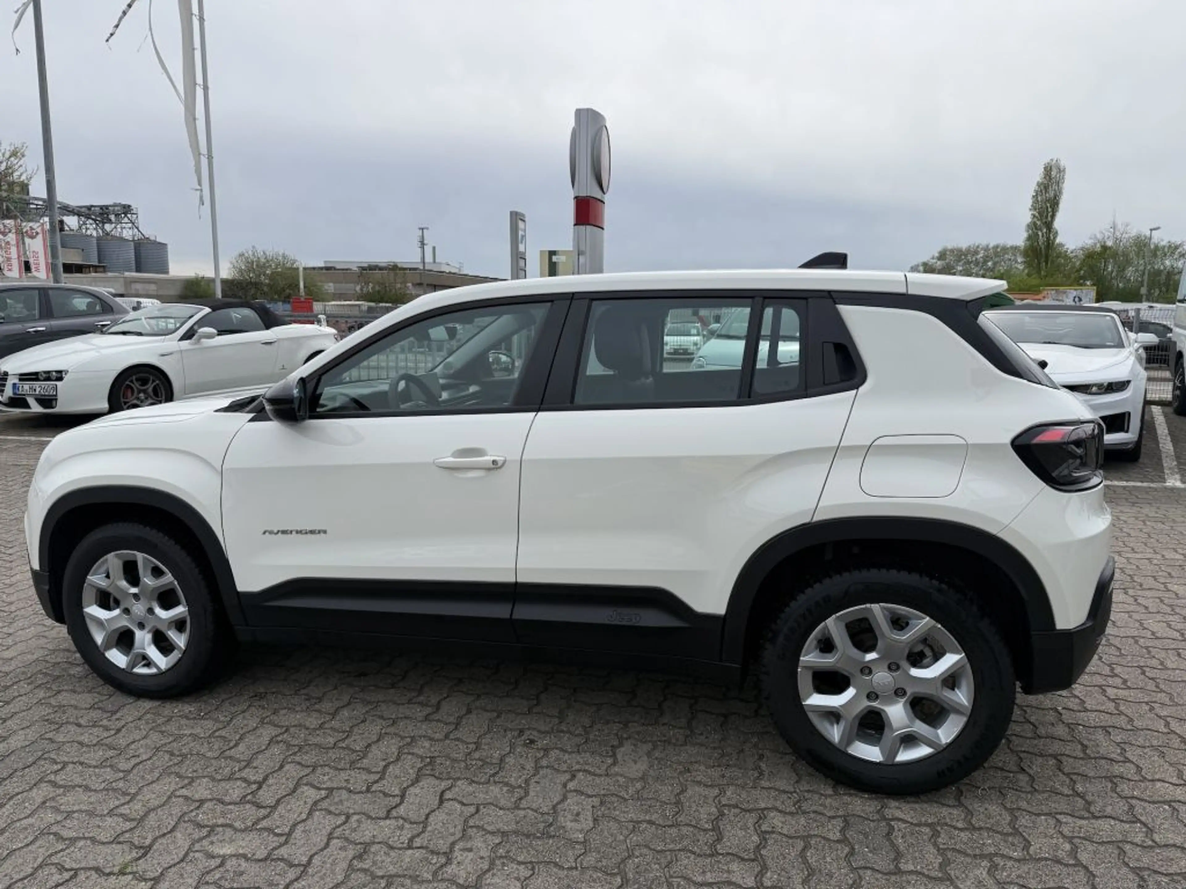 Jeep Avenger 1.2 GSE T3 Turbo-Benzin GDI Altitude — photo 8