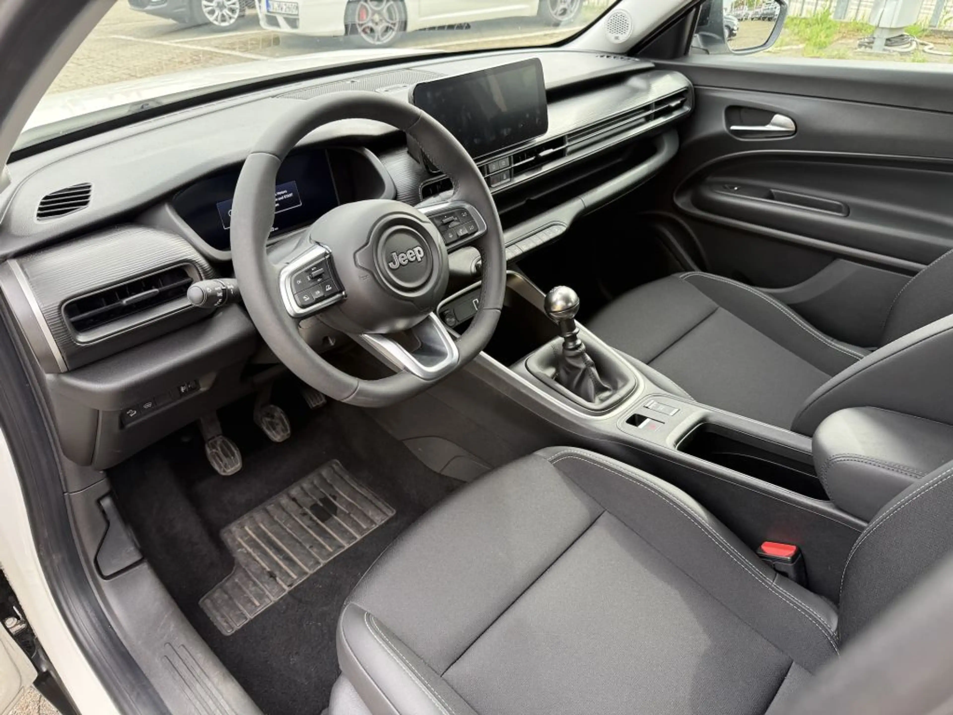 Jeep Avenger 1.2 GSE T3 Turbo-Benzin GDI Altitude — photo 11