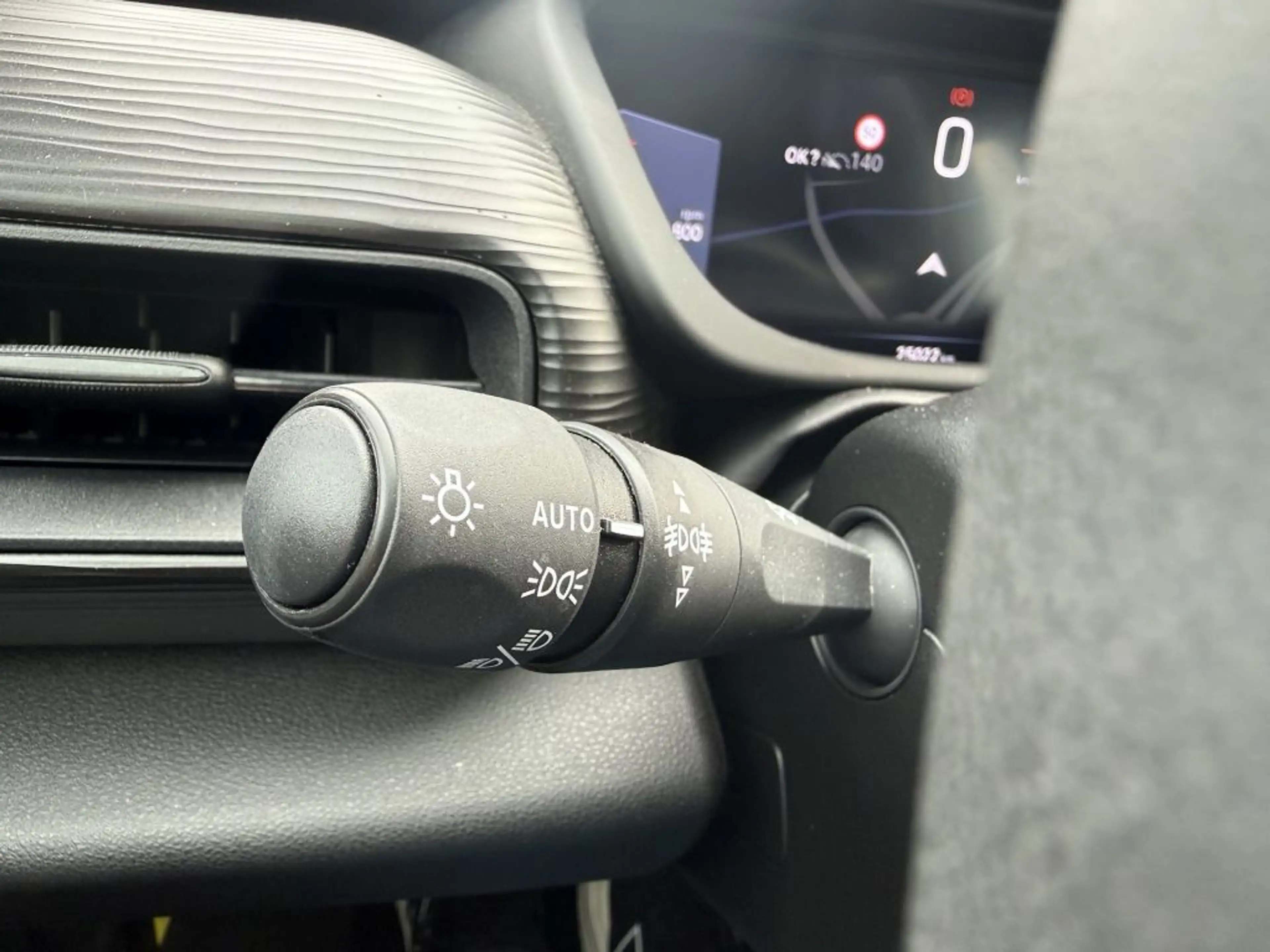 Jeep Avenger 1.2 GSE T3 Turbo-Benzin GDI Altitude — photo 20