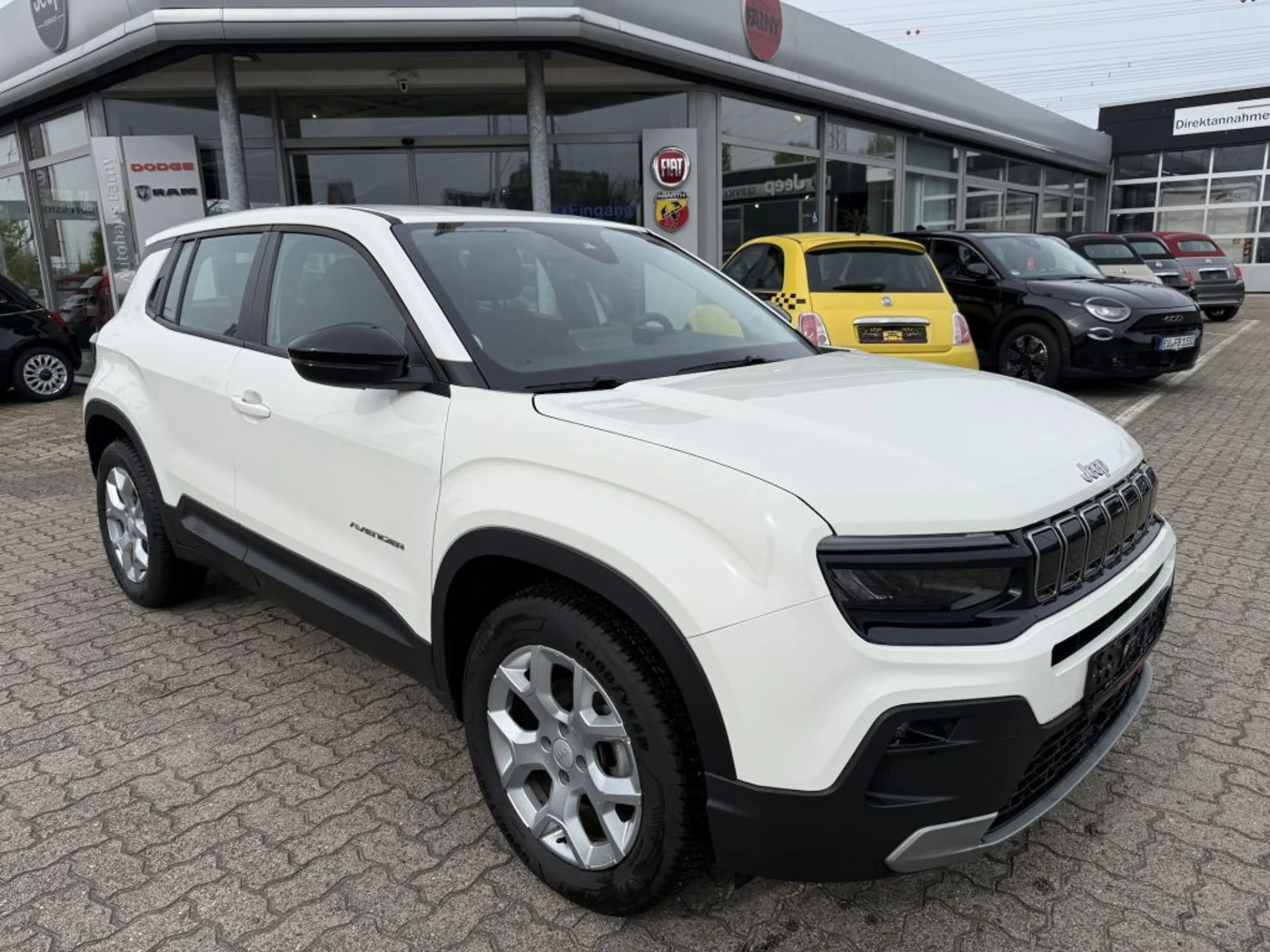 Jeep Avenger 1.2 GSE T3 Turbo-Benzin GDI Altitude — photo 3