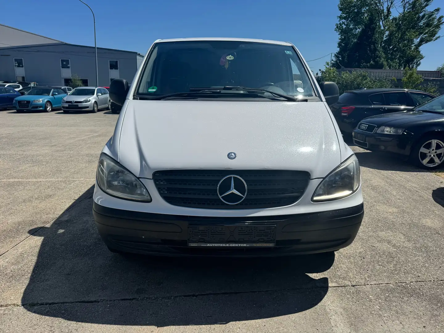 Mercedes-Benz Vito 109 CDI kompakt (639.601) Weiß - 2