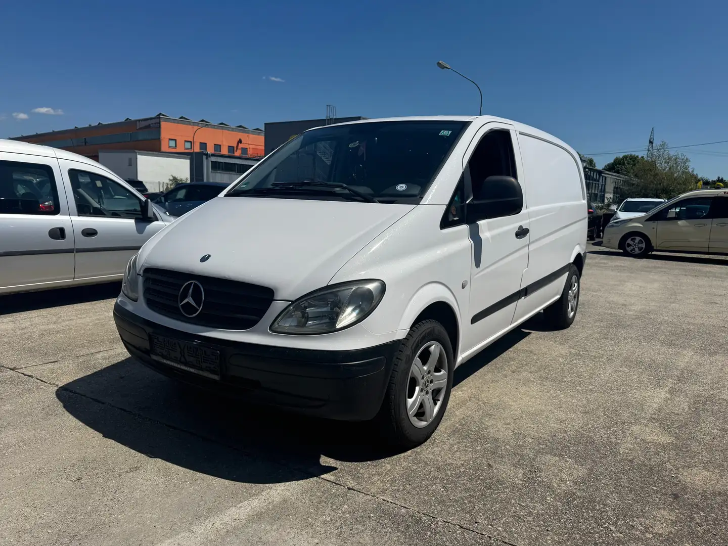Mercedes-Benz Vito 109 CDI kompakt (639.601) Weiß - 1