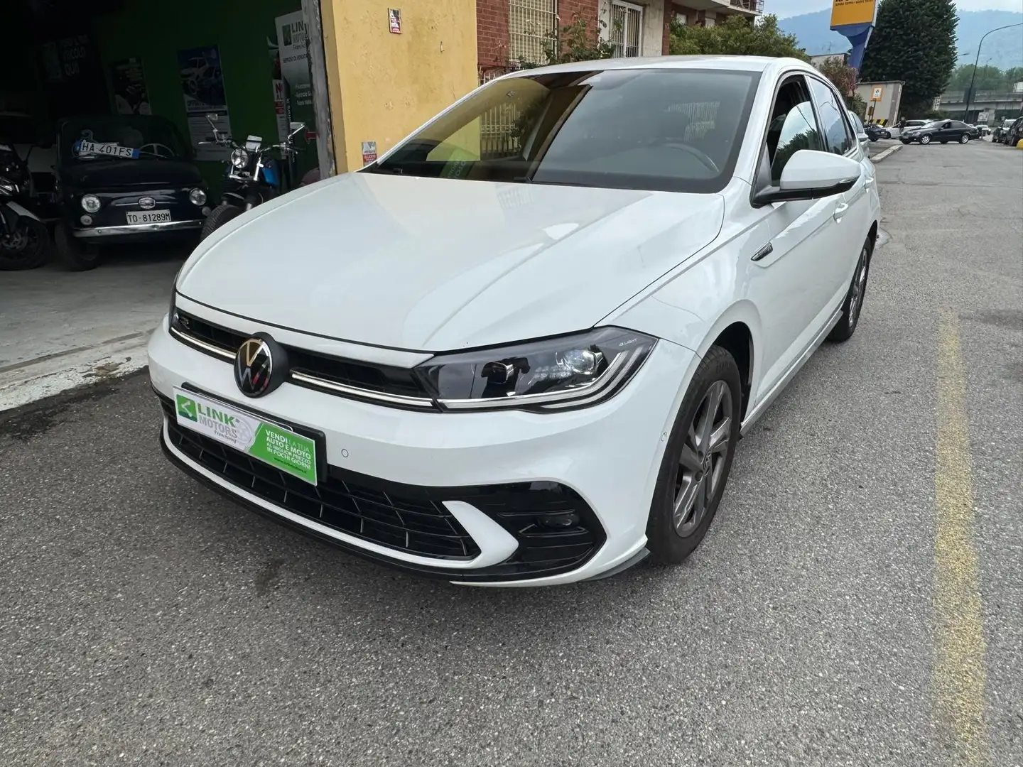 Volkswagen Polo Polo VI 2022 1.0 tsi R-Line 95cv Bianco - 1