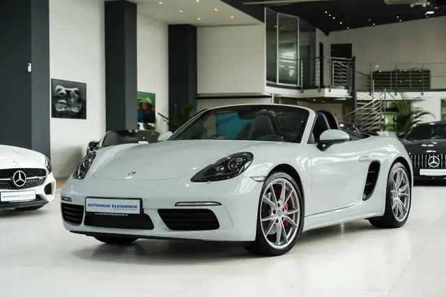 Porsche 718 Boxster S*SPORTSITZE+SPORTTASTE*PDLS*LM"20"*