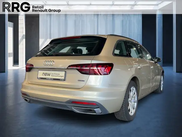 Audi A4 view 5