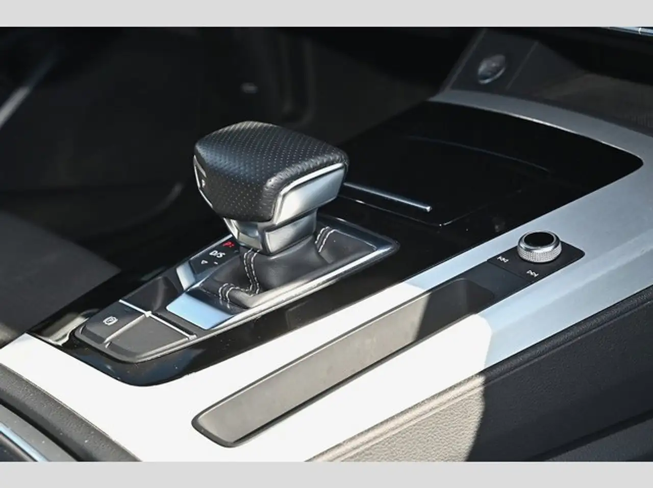Audi Q5 50 TFSie quattro S line ACC HUD LED Keyless 12