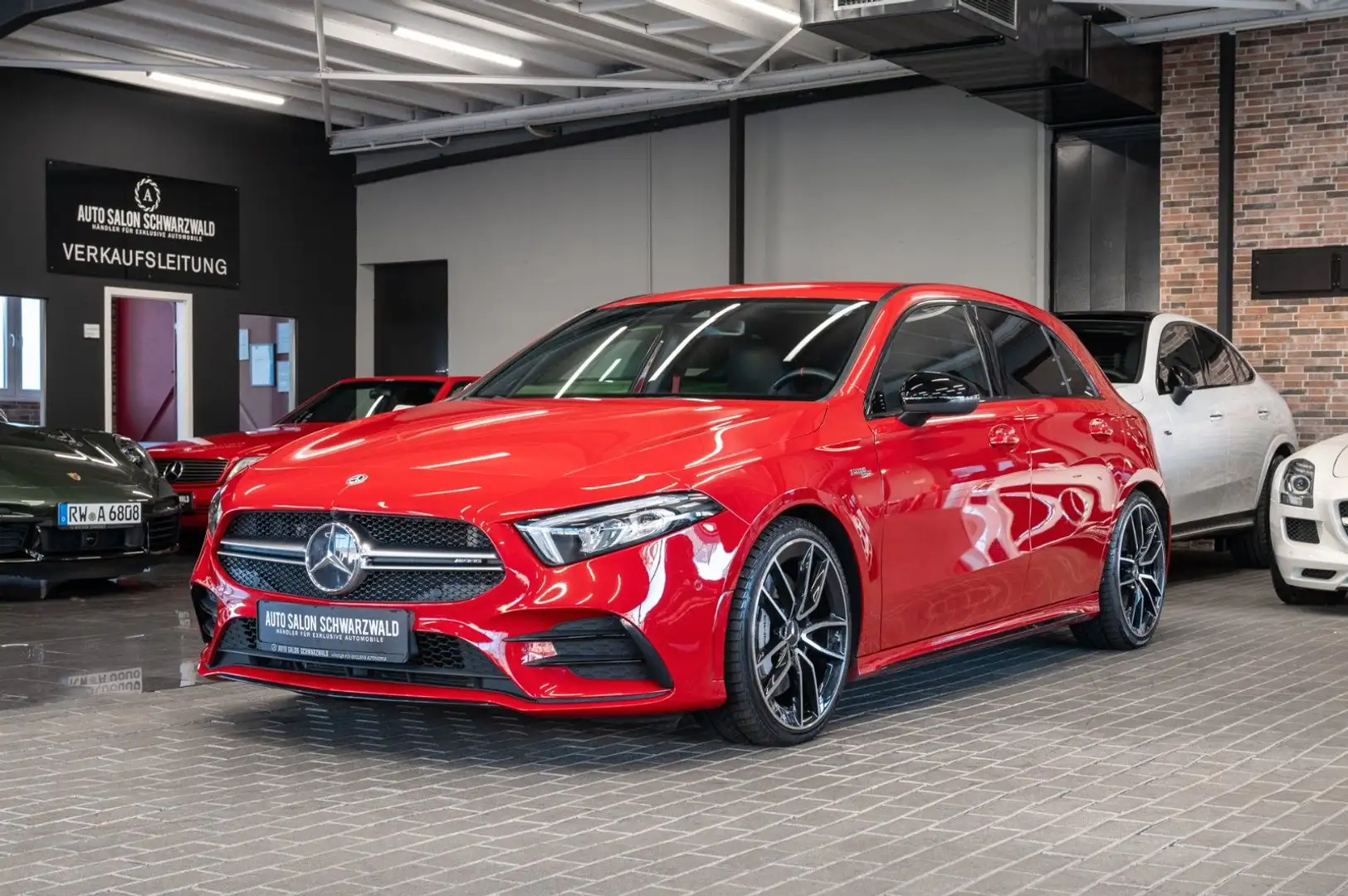 Mercedes-Benz A 35 AMG A35 AMG 4Matic|AMG NIGHT-PAKET|ACC|NAVI|LED Rot - 2