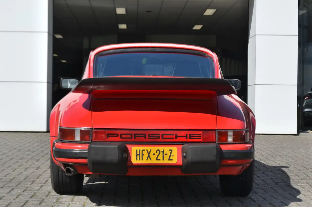 Porsche 911 3.2 Carrera Coupe Schuifdak, foto 4
