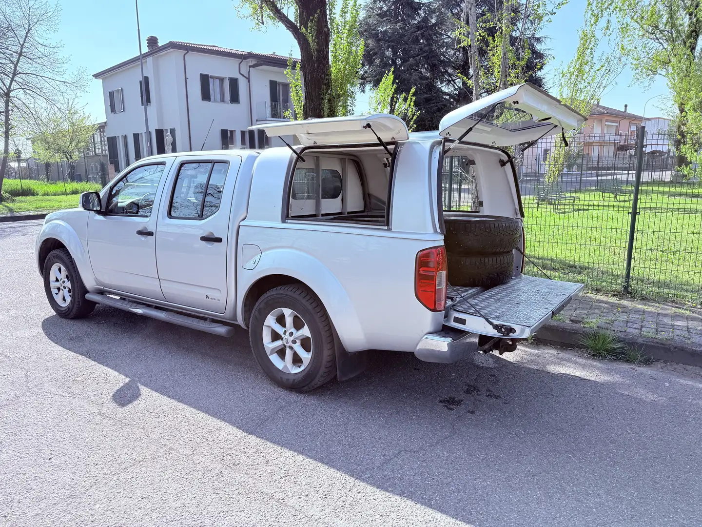 Nissan Navara PICK-UP !!! UNICO PROPRIETARIOOOOO - 2