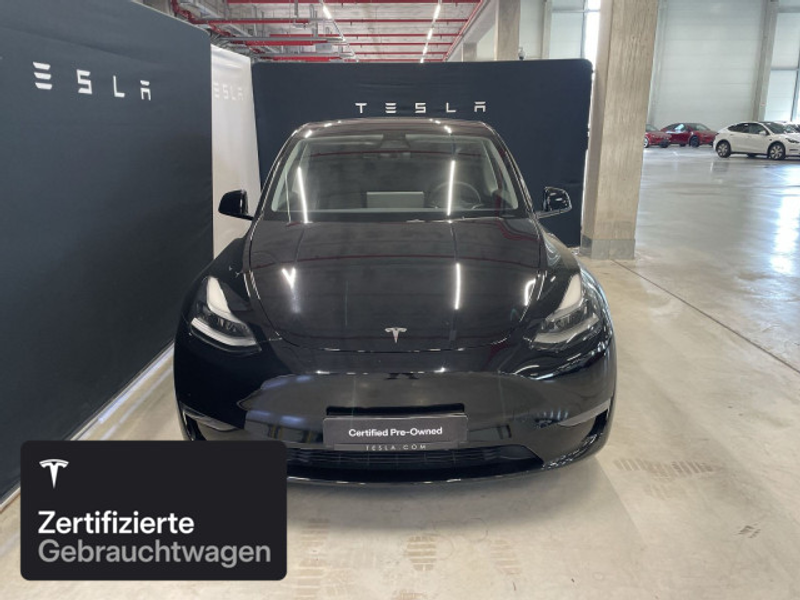 Tesla Model Y Long Range AWD — photo 3