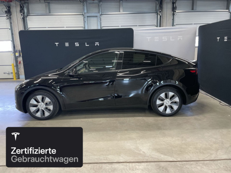 Tesla Model Y Long Range AWD — photo 4