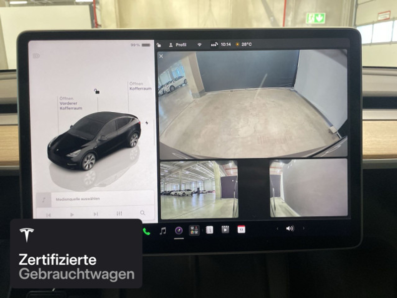 Tesla Model Y Long Range AWD — photo 15
