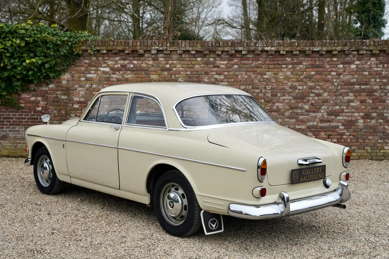 Volvo Amazon 121 "Owned by 1 family" One family possession - fr Bej - 2