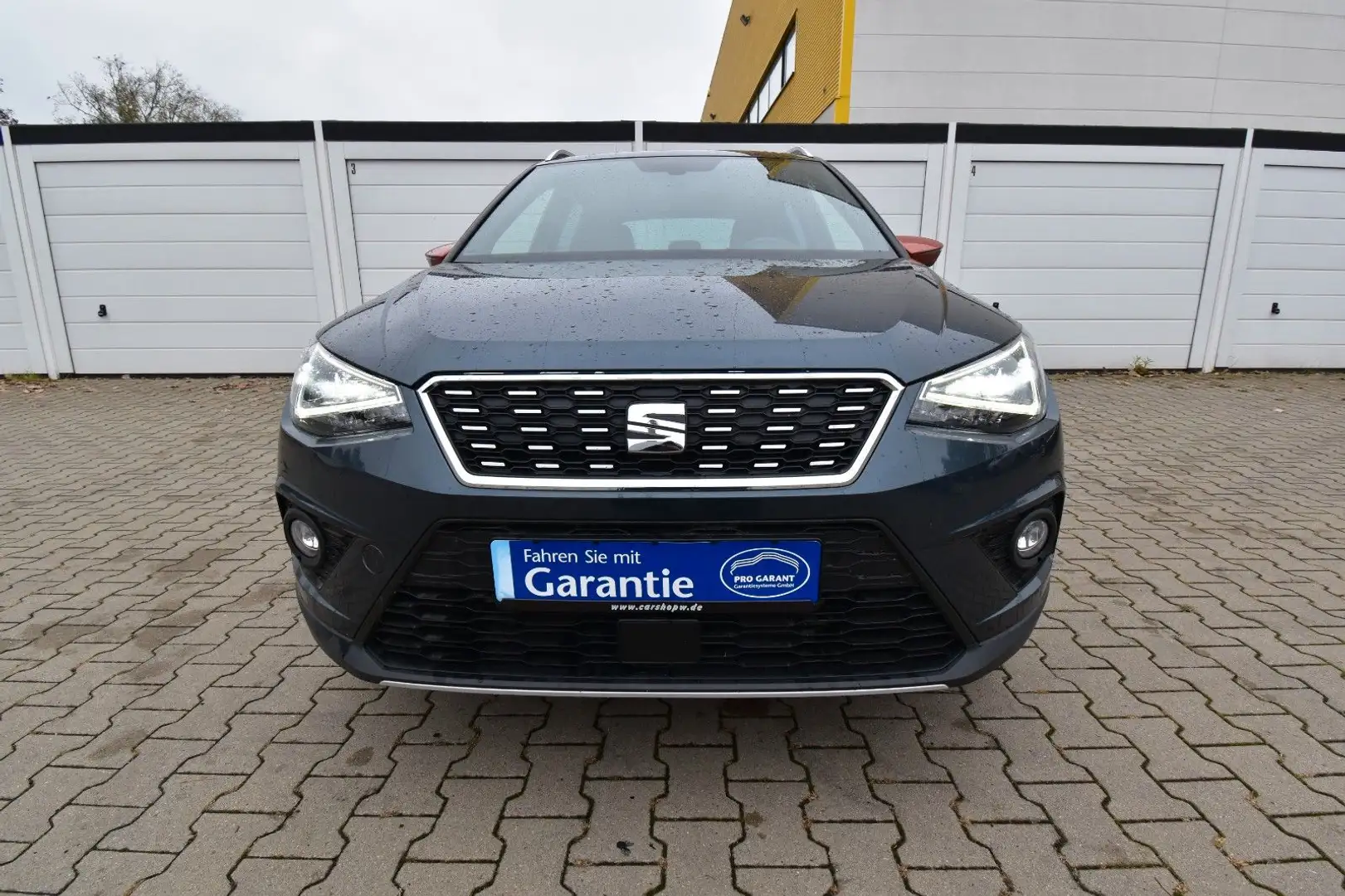 SEAT Arona Beats 1.0 Automatik LED ACC Rückfahrk. DAB Grau - 2