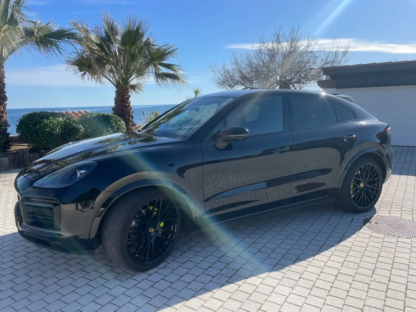 Porsche Cayenne Coupe 3.0 V6 462 ch Tiptronic BVA E-Hybrid Noir - 2