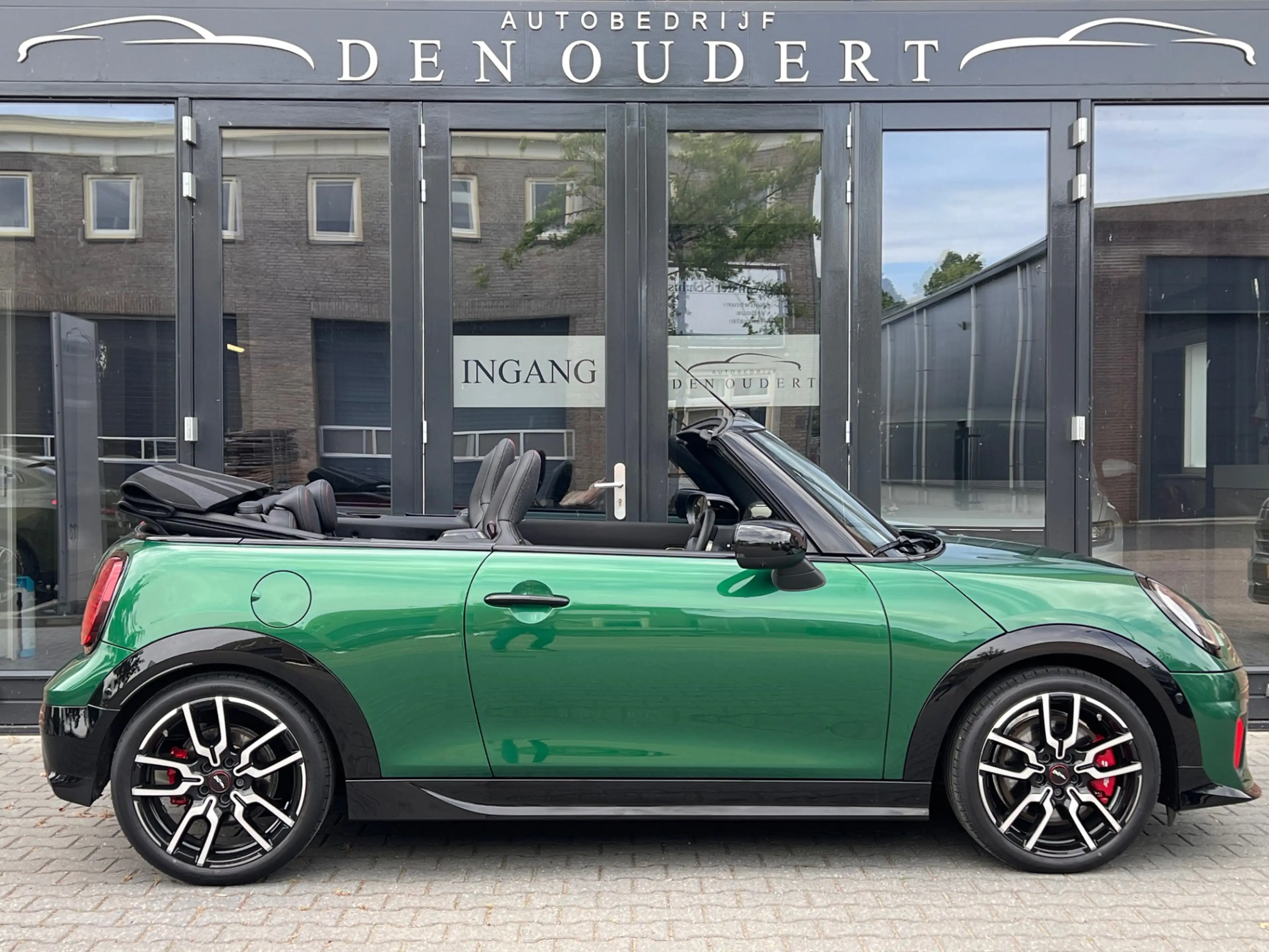 MINI John Cooper Works Cabrio 2.0 JCW XL AUT. / ALLE OPTIE'S 2025 — photo 3