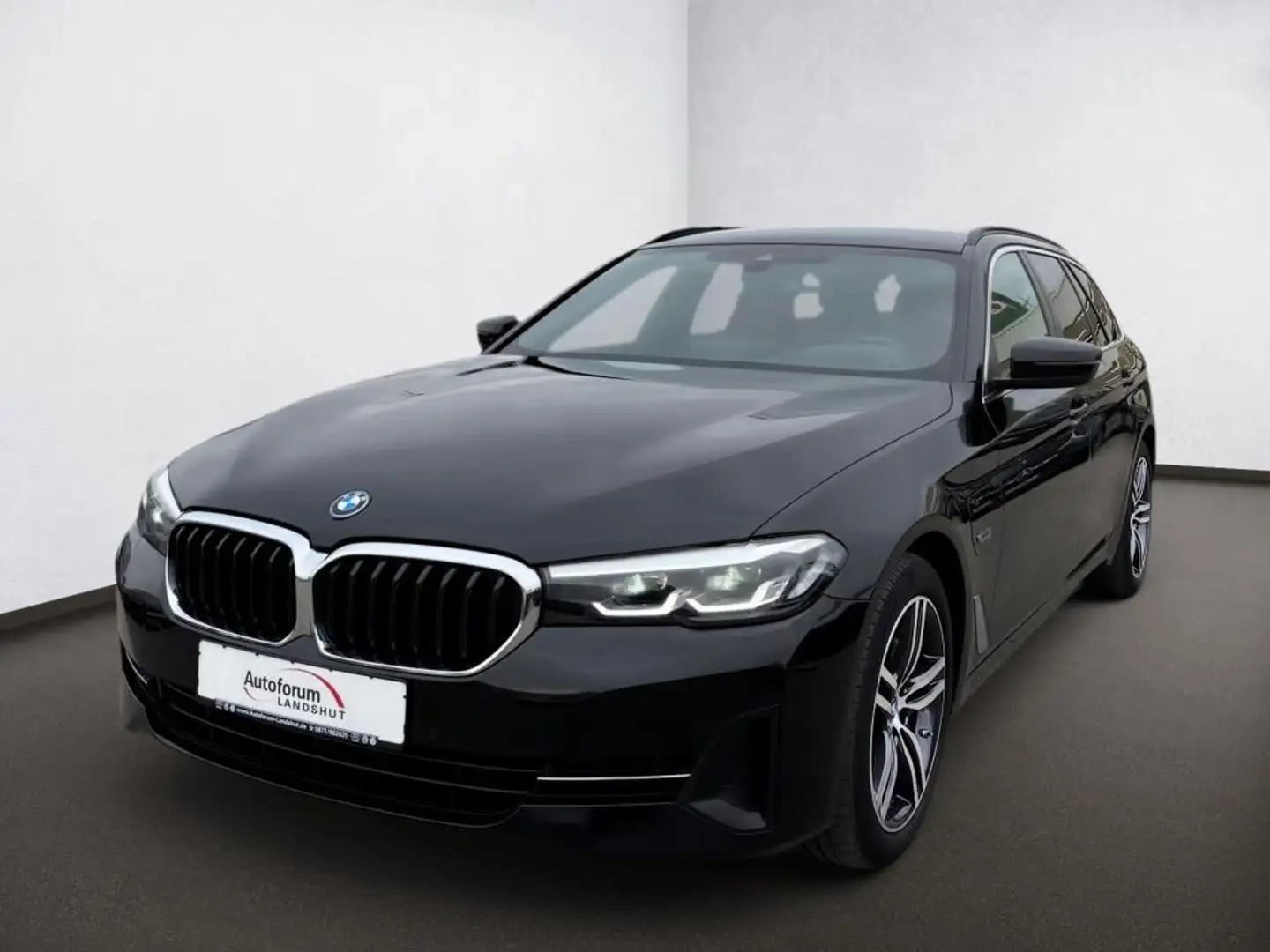 BMW 530 e xDrive LIVECOCKPROF/AMBI/LEDER/HUD/ASSIST Schwarz - 2