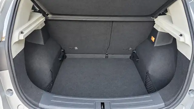 MG ZS view 14