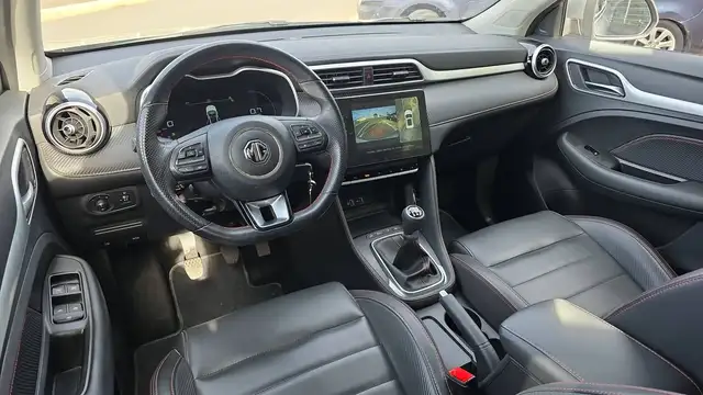 MG ZS view 8
