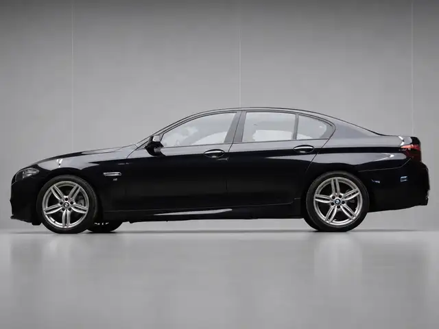 BMW 520 5-serie 520i High Executive M-Sport (DIGITALE COCK