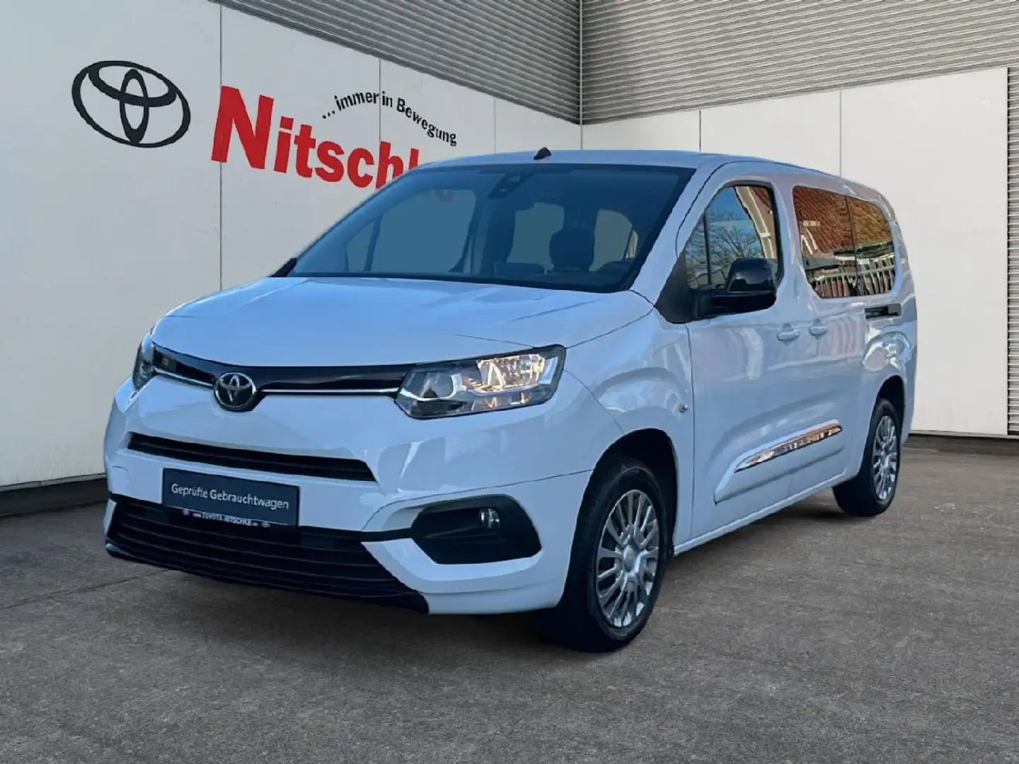 Toyota Proace City 1,5 D-4D L2 Shuttle Blanc - 1