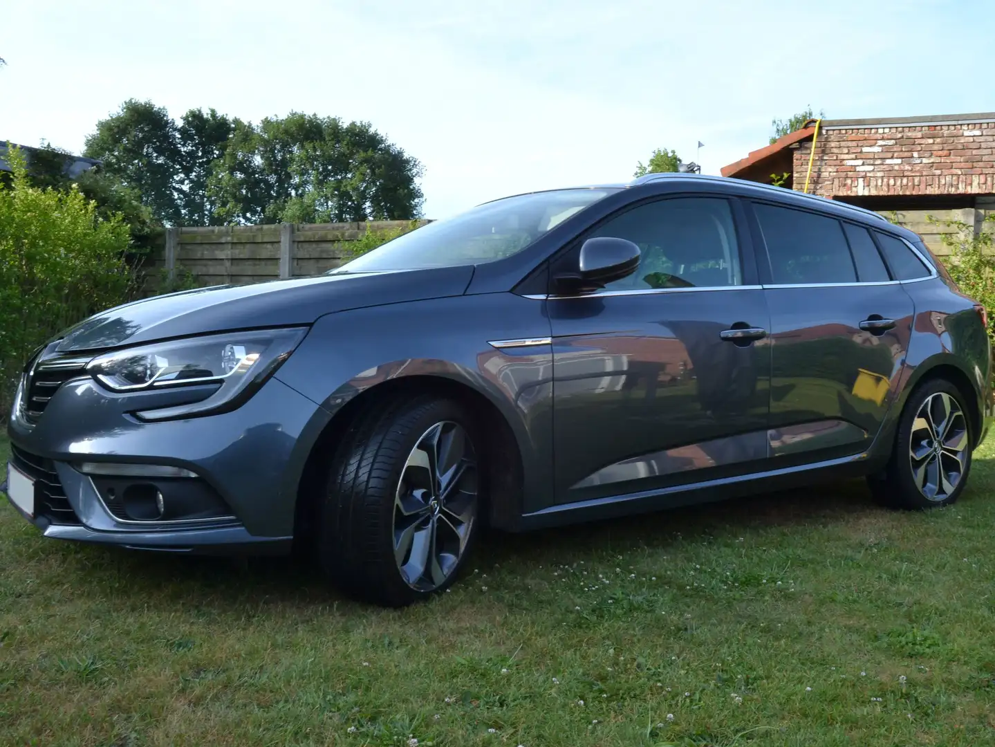 Renault Megane Megane Grandtour ENERGY dCi 110 EDC BOSE EDITION Gris - 2