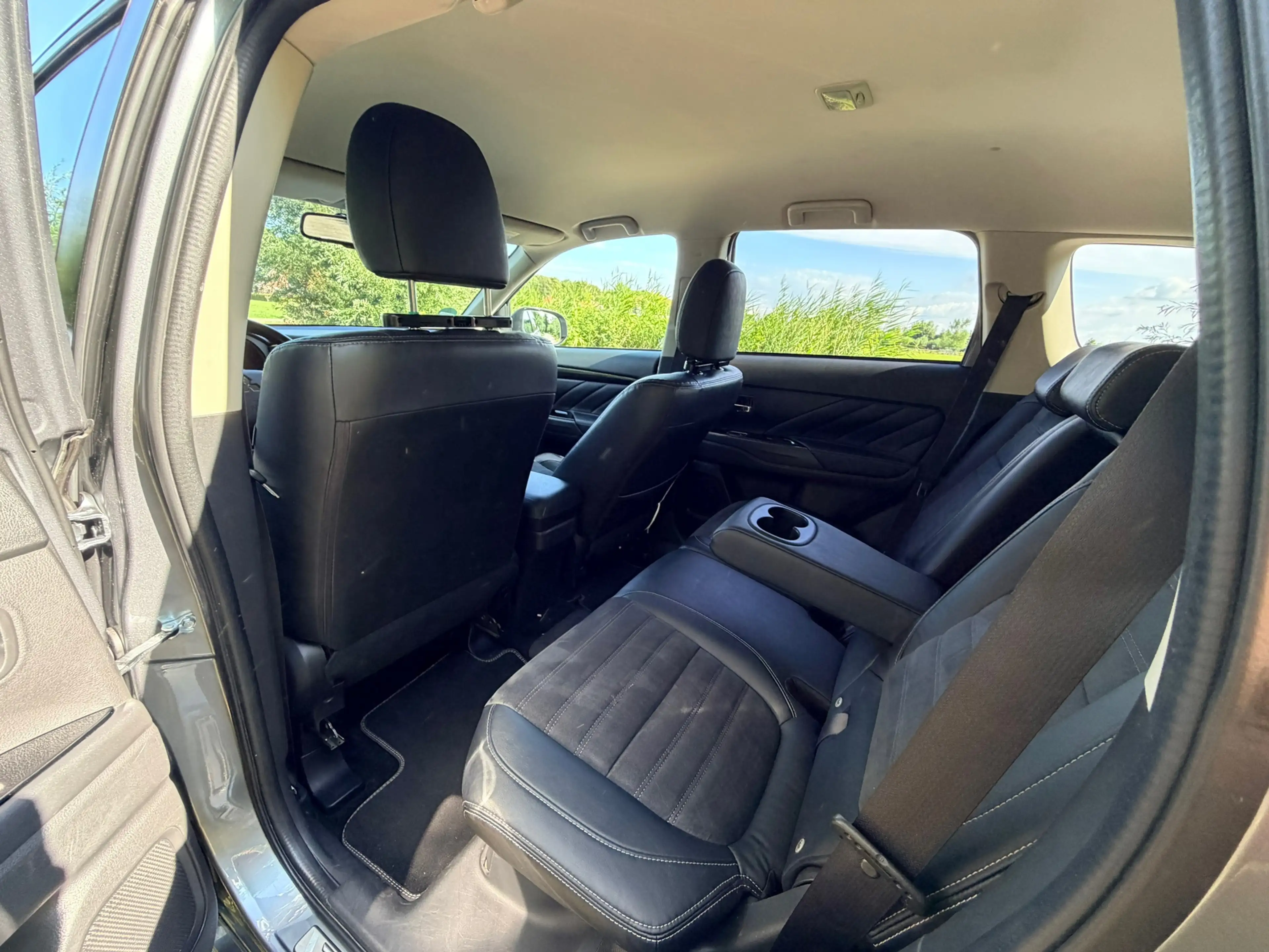 Mitsubishi Outlander 2.0 PHEV Executive Edition / Automaat / Airco / Na — photo 12