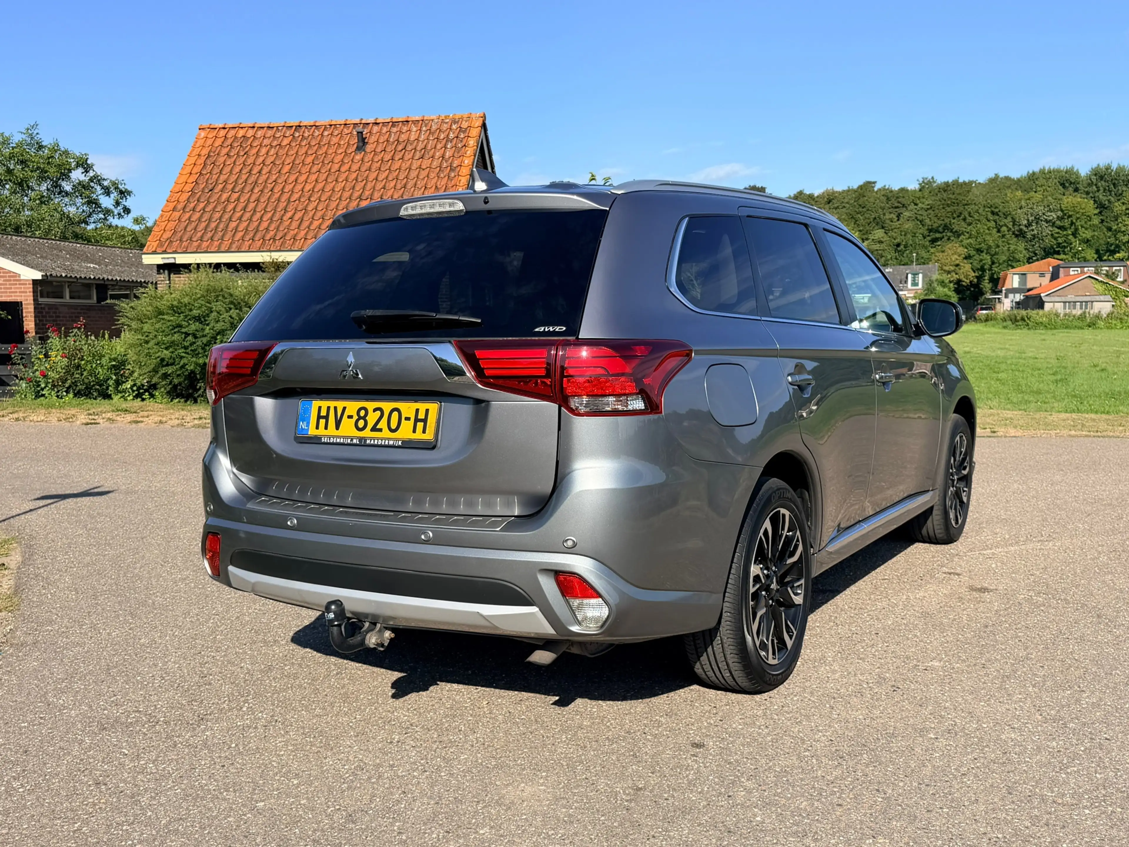 Mitsubishi Outlander 2.0 PHEV Executive Edition / Automaat / Airco / Na — photo 9