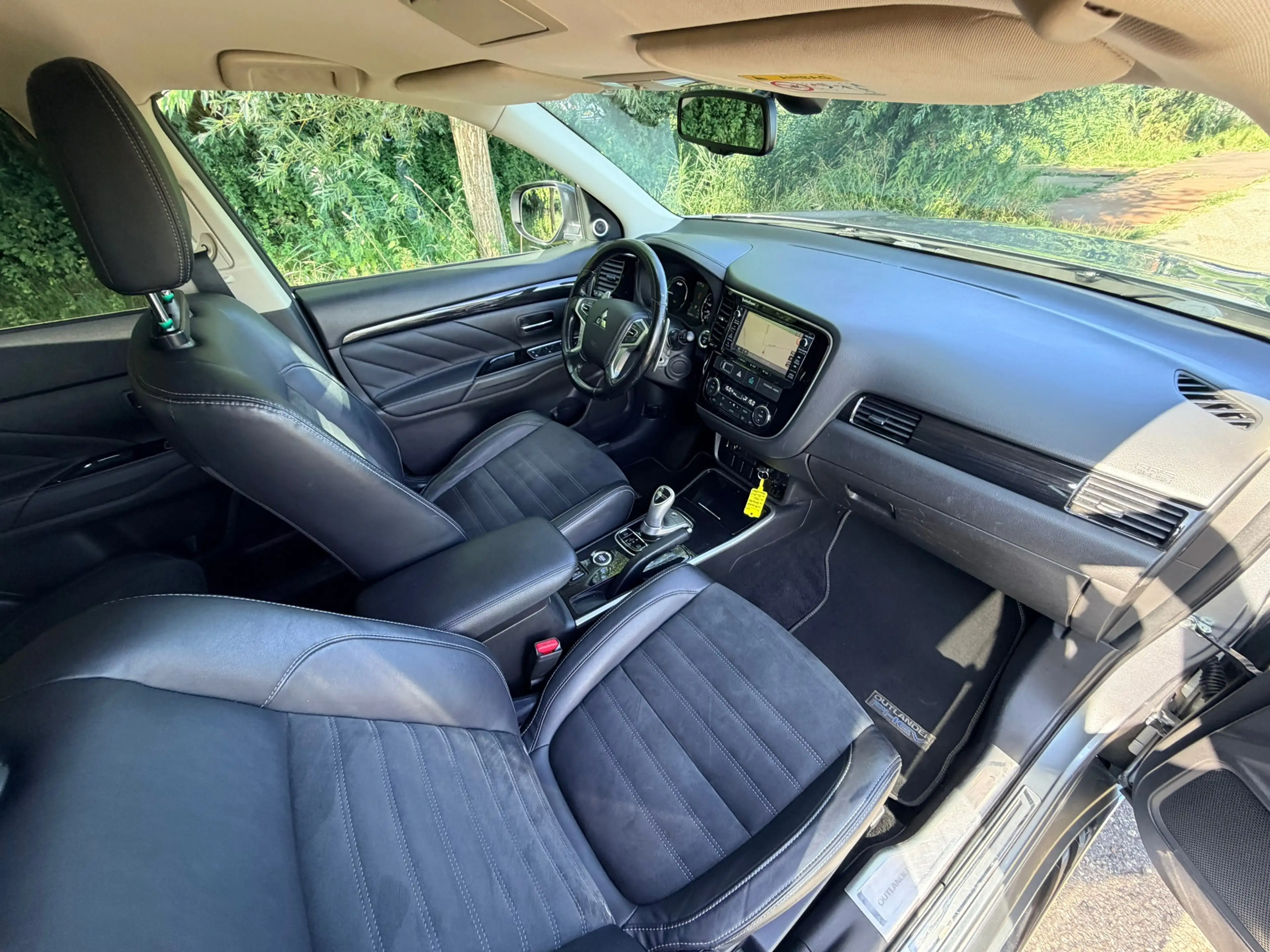 Mitsubishi Outlander 2.0 PHEV Executive Edition / Automaat / Airco / Na — photo 10
