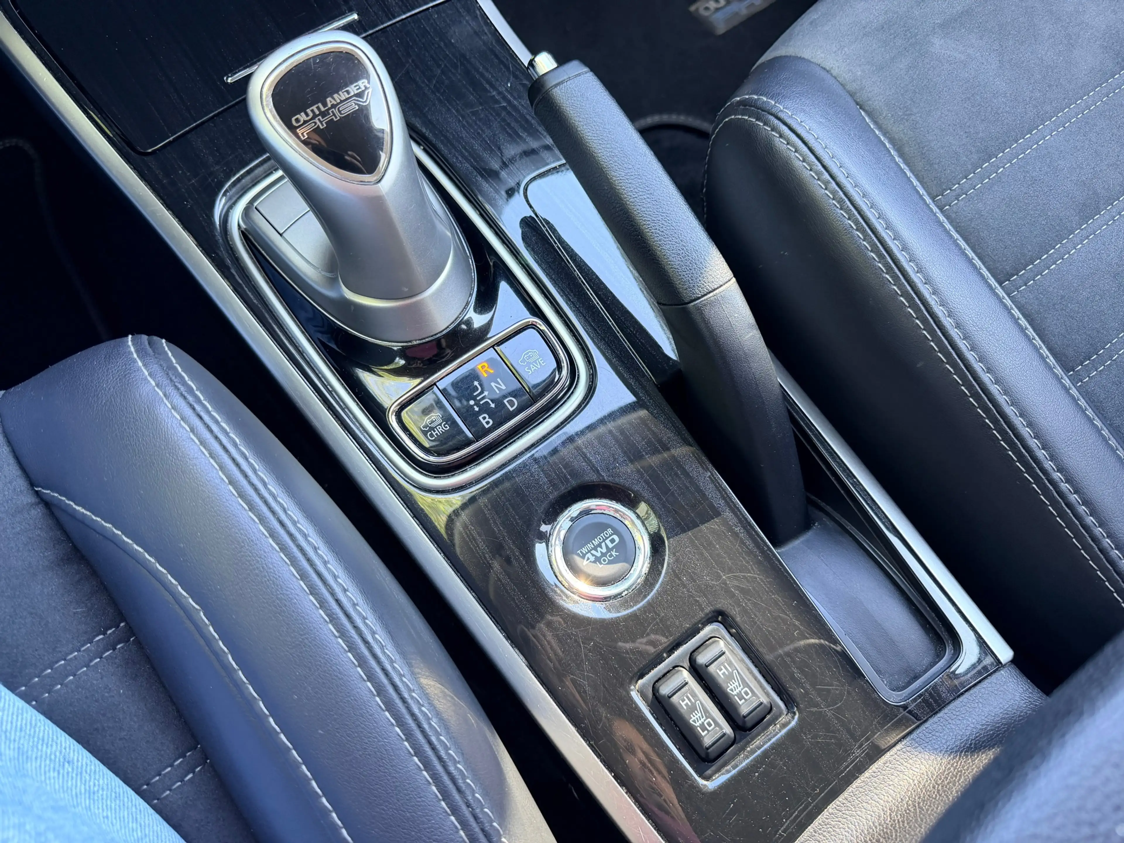 Mitsubishi Outlander 2.0 PHEV Executive Edition / Automaat / Airco / Na — photo 22