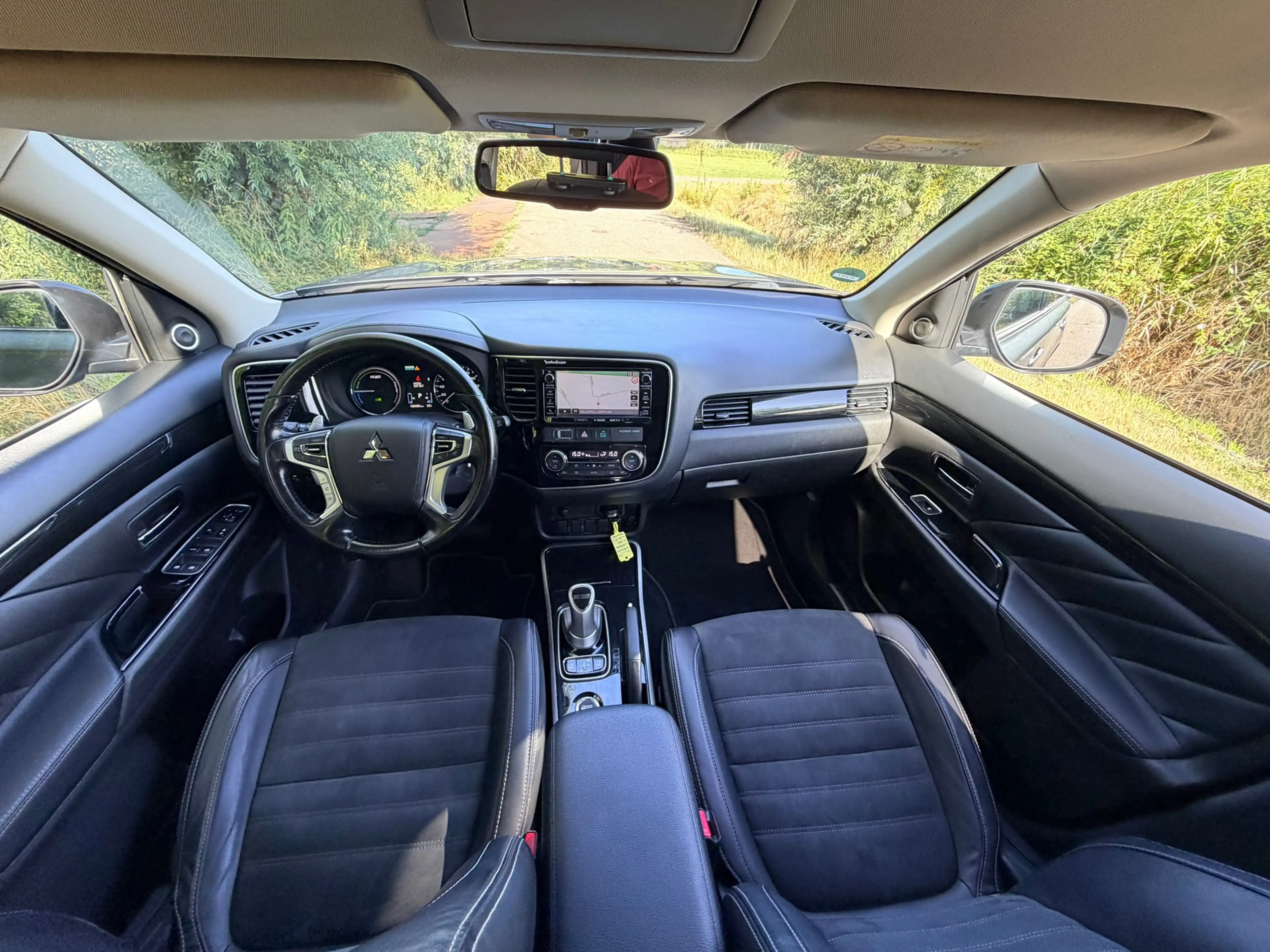 Mitsubishi Outlander 2.0 PHEV Executive Edition / Automaat / Airco / Na — photo 6