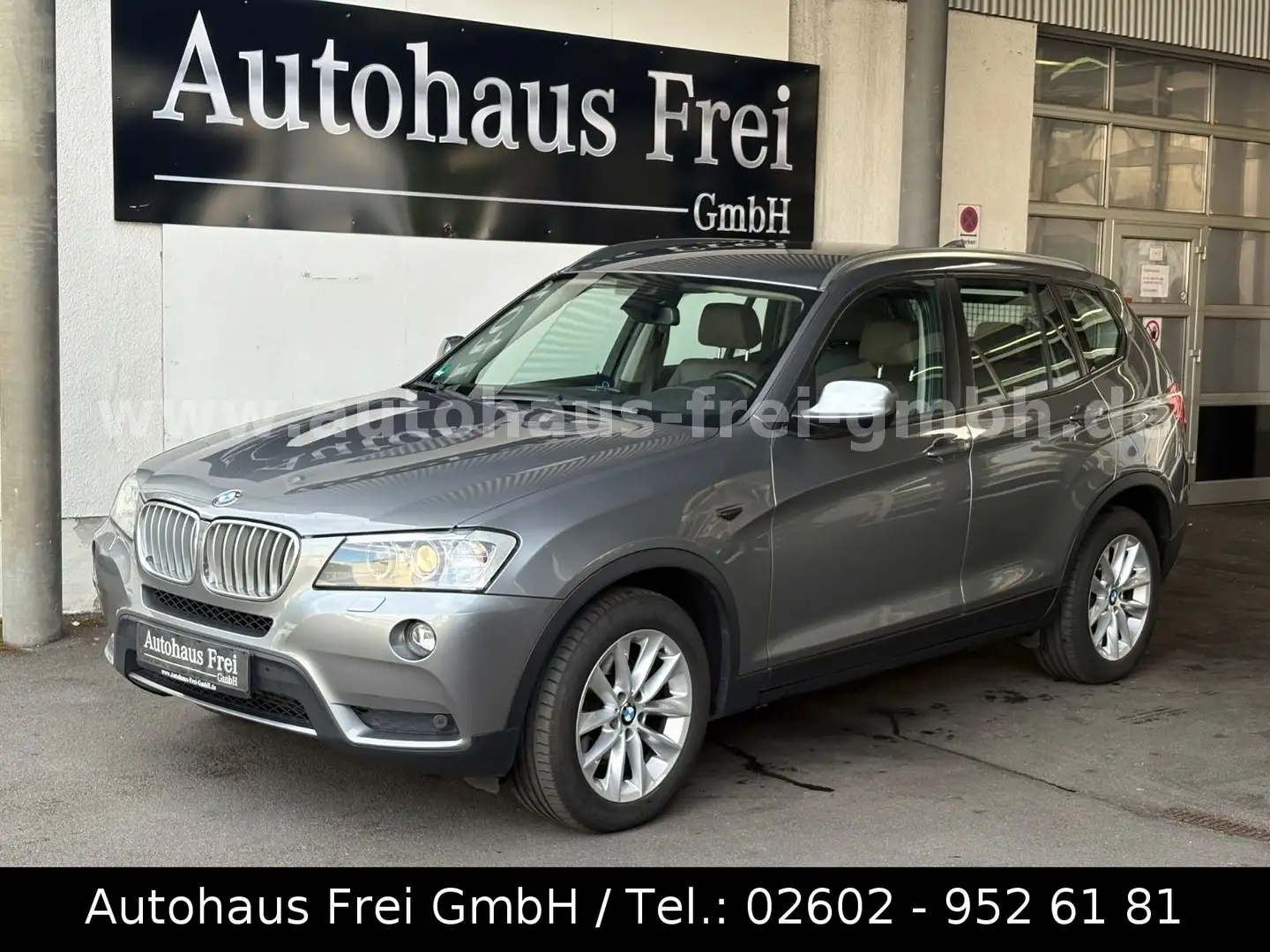 BMW X3 xDrive 30 d BI-XENON*LEDER*SPORTSITZE*NAVI Grau - 1