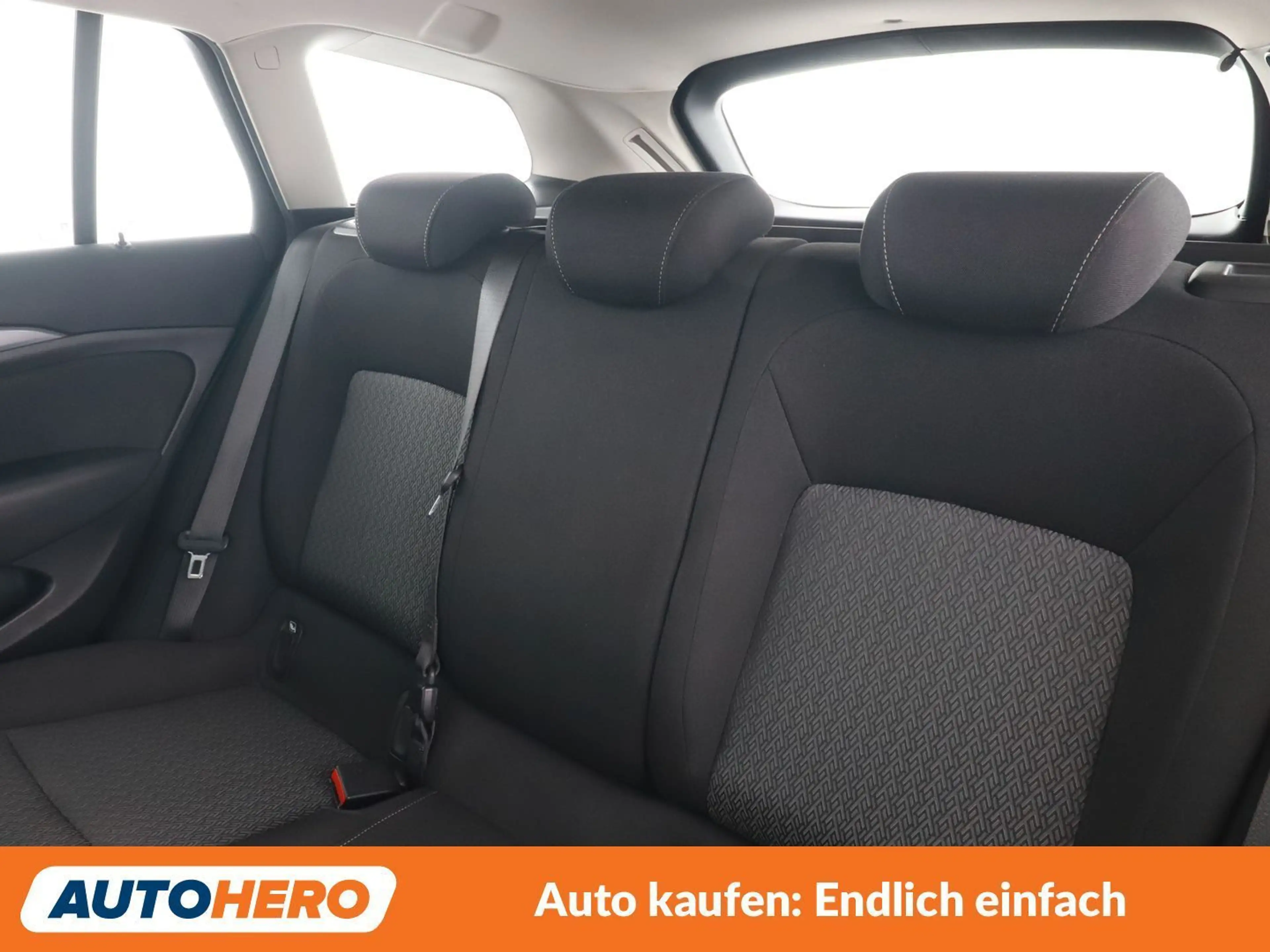 Opel Insignia 1.6 CDTI DPF Edition — photo 14