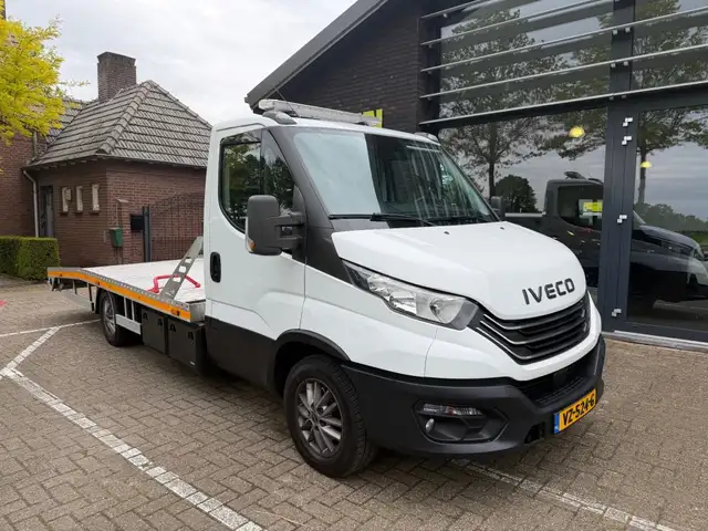 Iveco oprijwagen auto ambulance